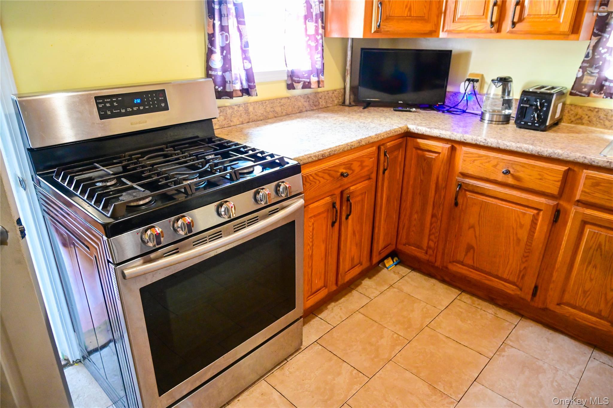 Single Family 111th Avenue Queens, NY 11433, MLS-1040418-6