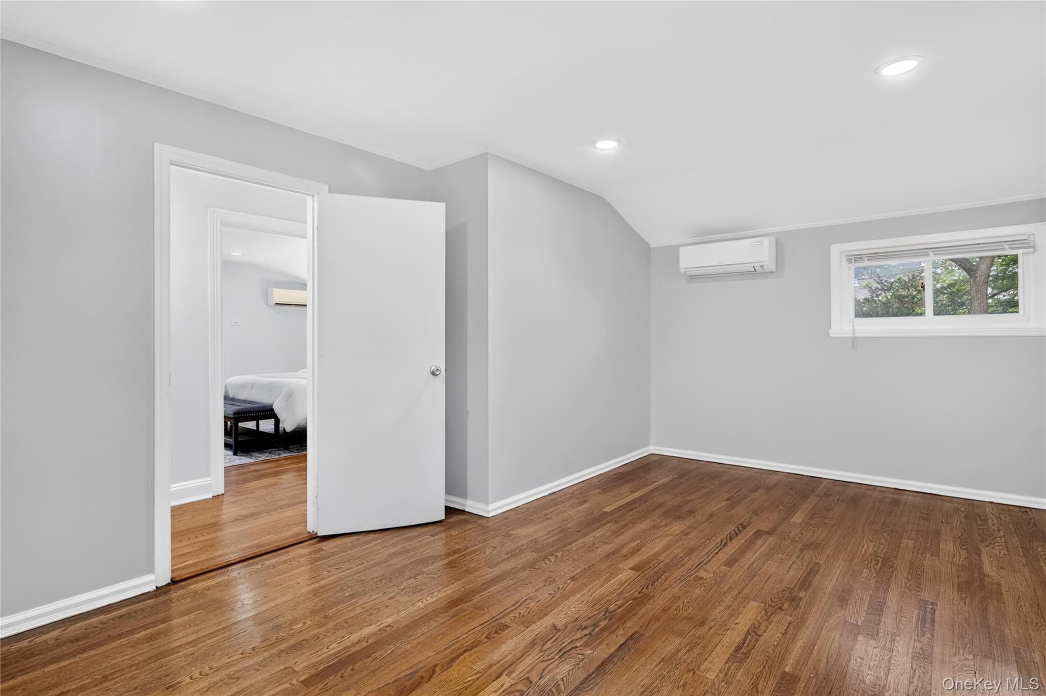 Single Family Commander Avenue  Nassau County, NY 11530, MLS-1040420-25