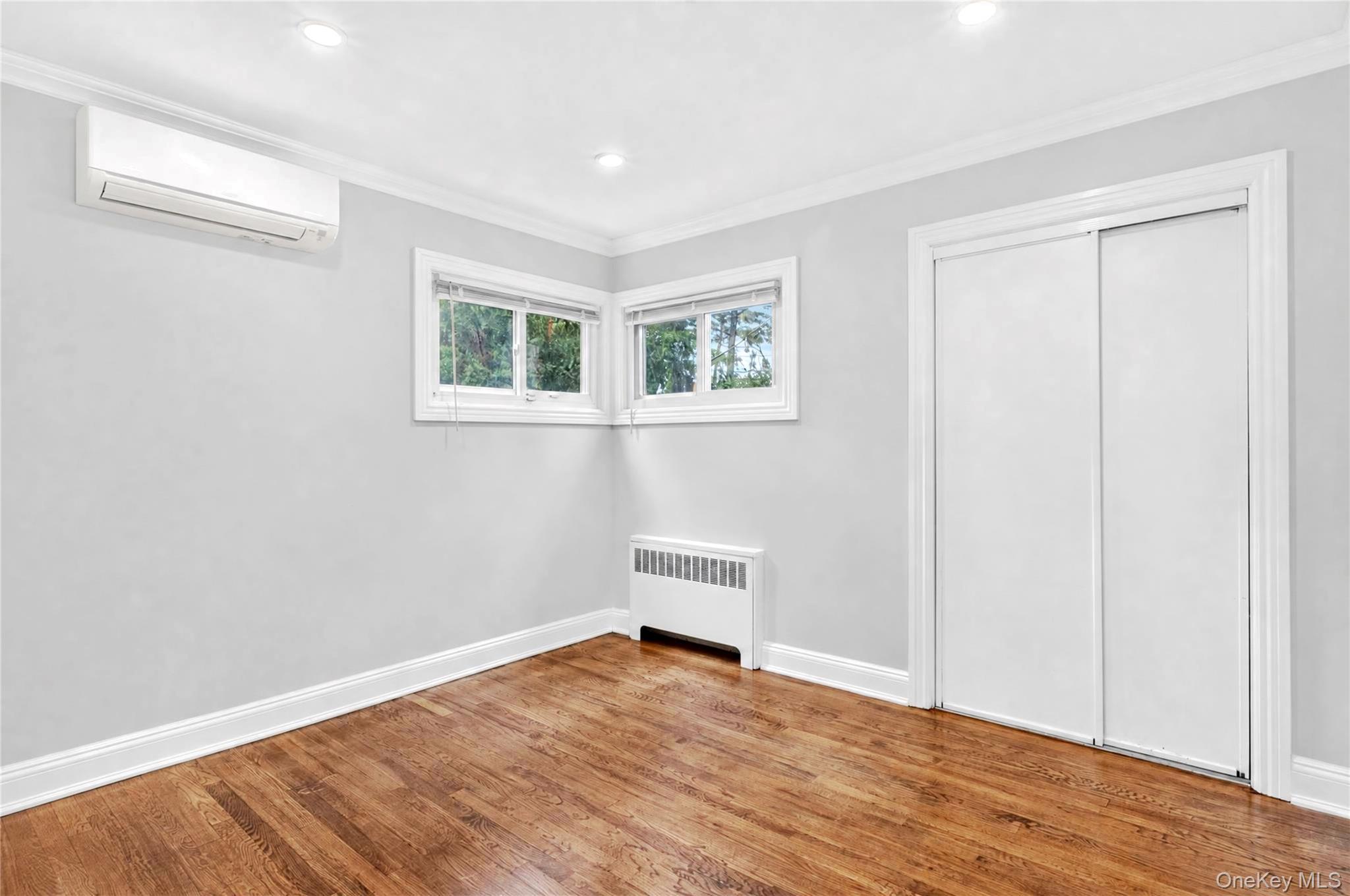 Single Family Commander Avenue  Nassau County, NY 11530, MLS-1040420-26