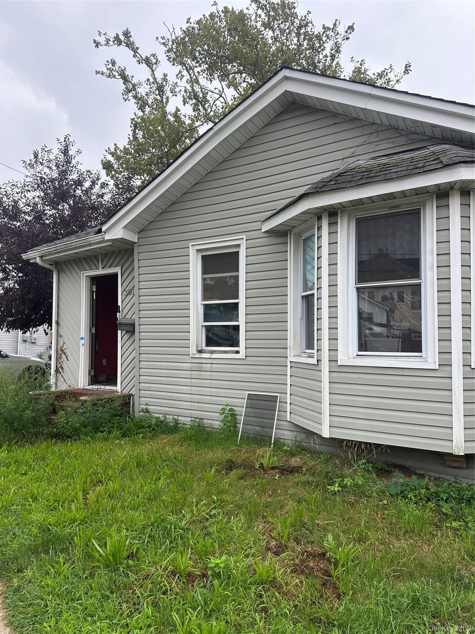 Single Family Seagirt Avenue Queens, NY 11691, MLS-1040430-2