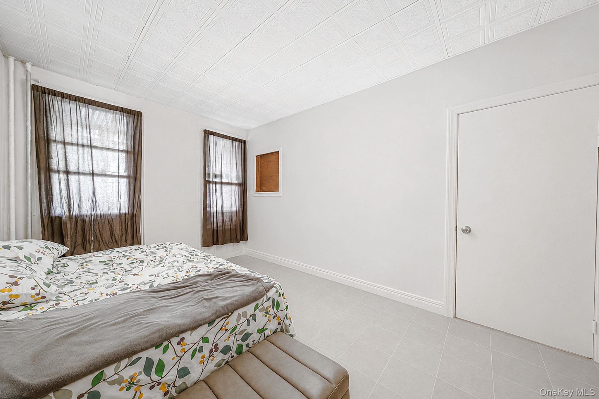 Single Family Autumn Avenue  Brooklyn, NY 11208, MLS-1040435-11