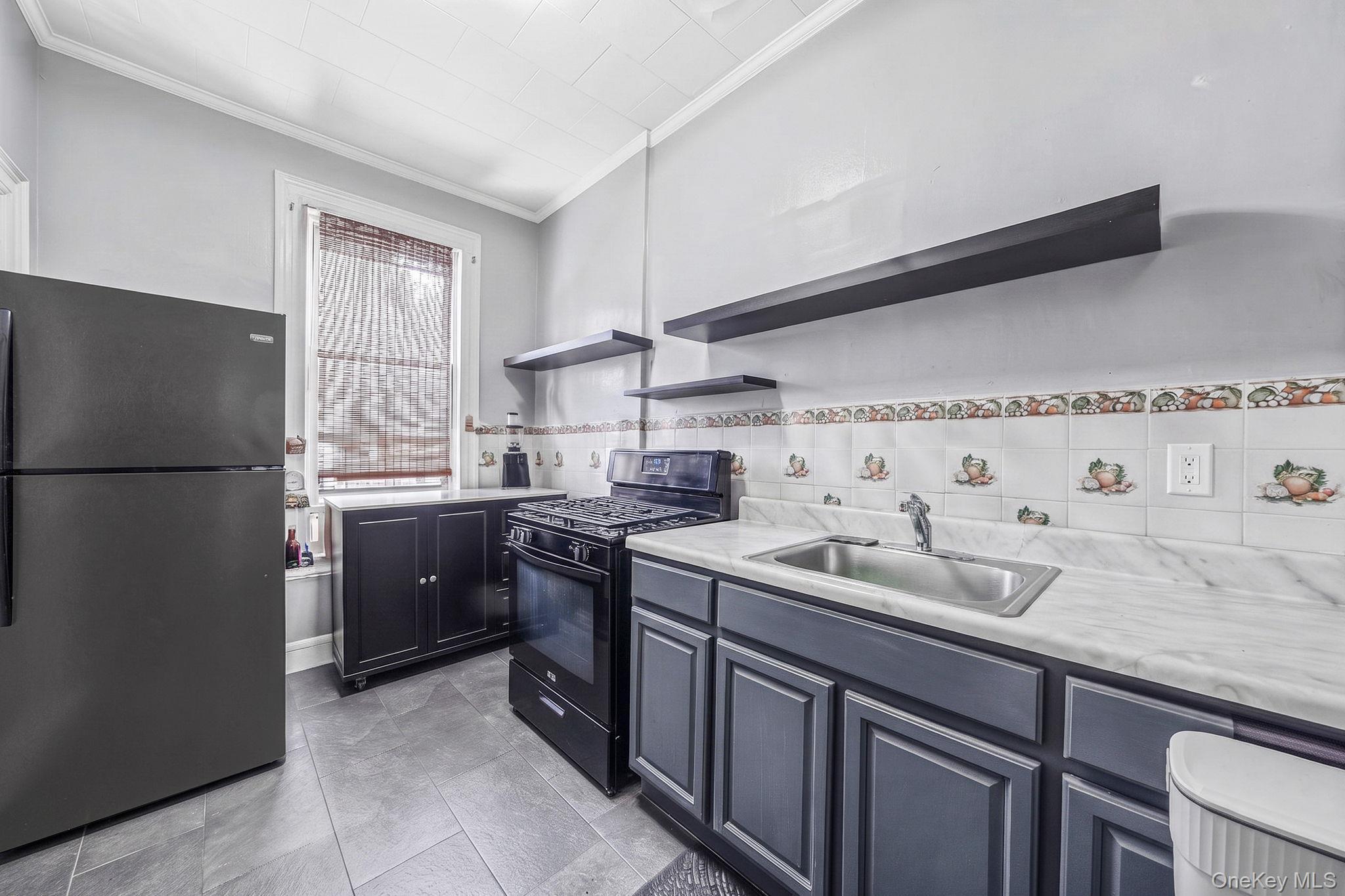 Single Family Autumn Avenue  Brooklyn, NY 11208, MLS-1040435-22