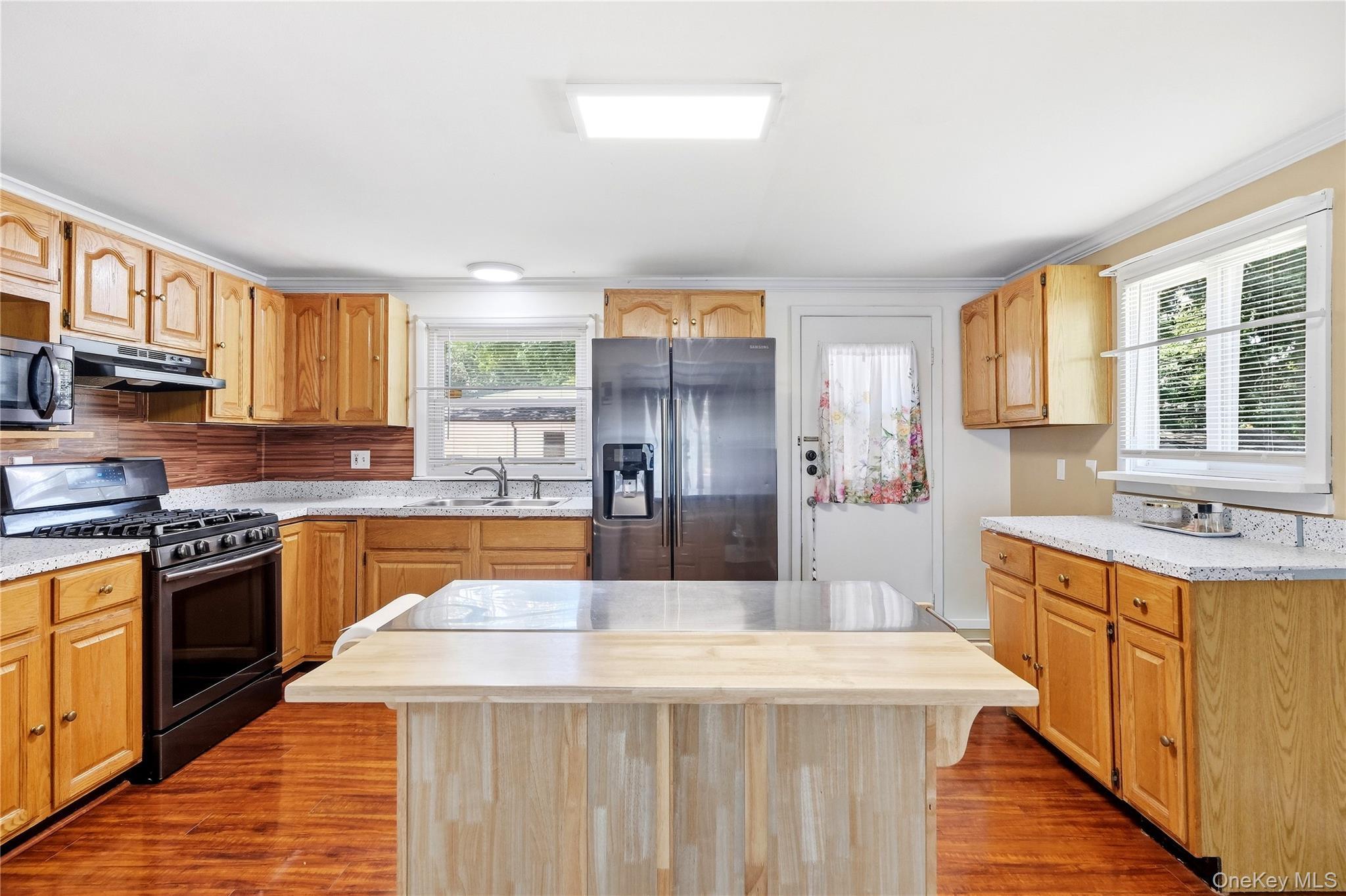 Single Family Hampton Avenue  Suffolk County, NY 11950, MLS-1040438-13