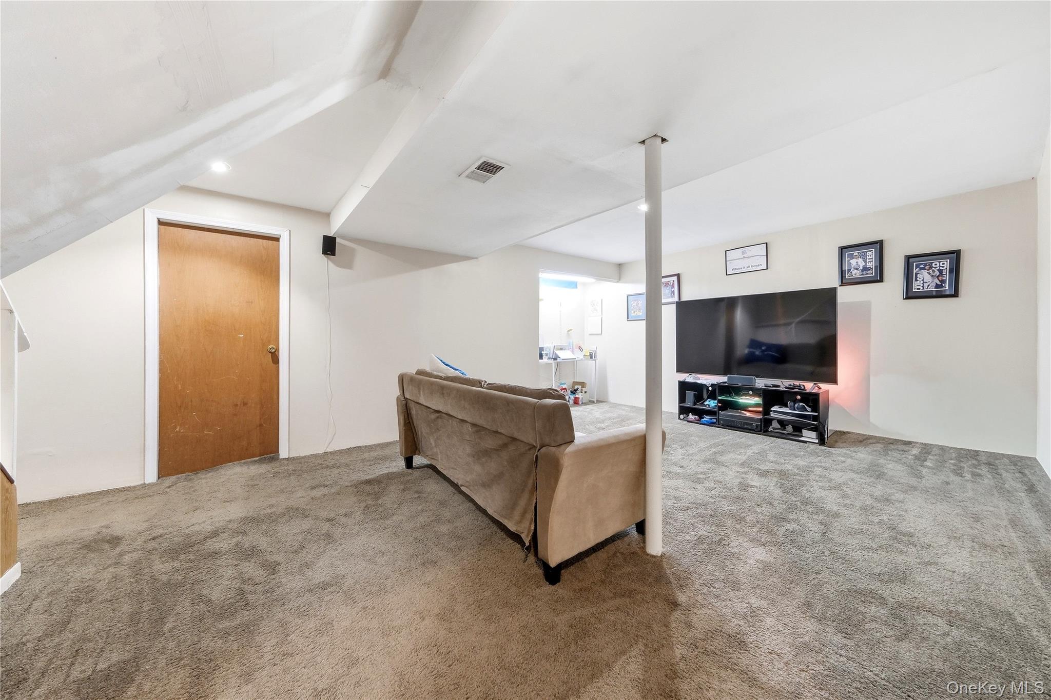Single Family Hampton Avenue  Suffolk County, NY 11950, MLS-1040438-20