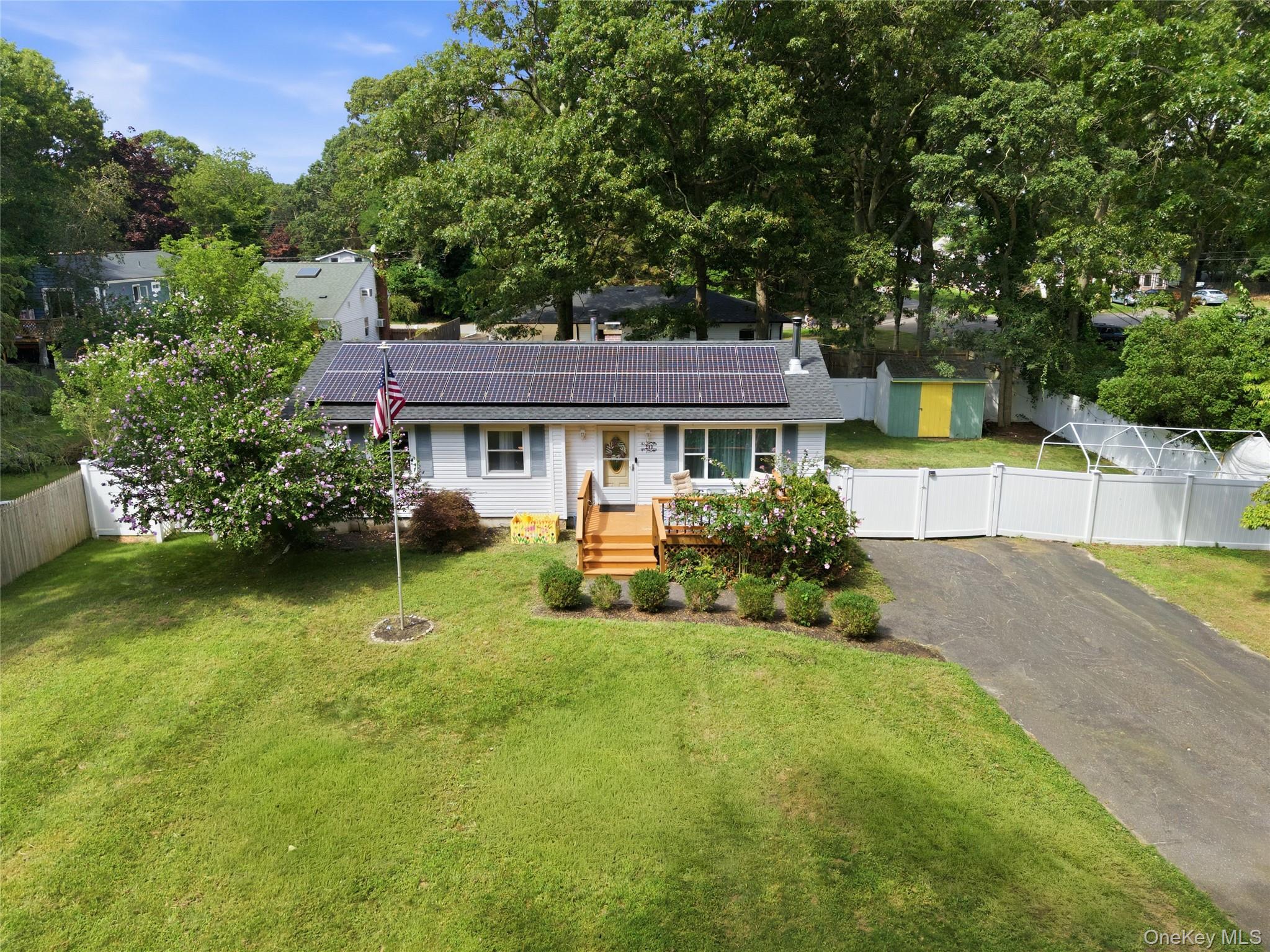 Single Family Hampton Avenue  Suffolk County, NY 11950, MLS-1040438-5