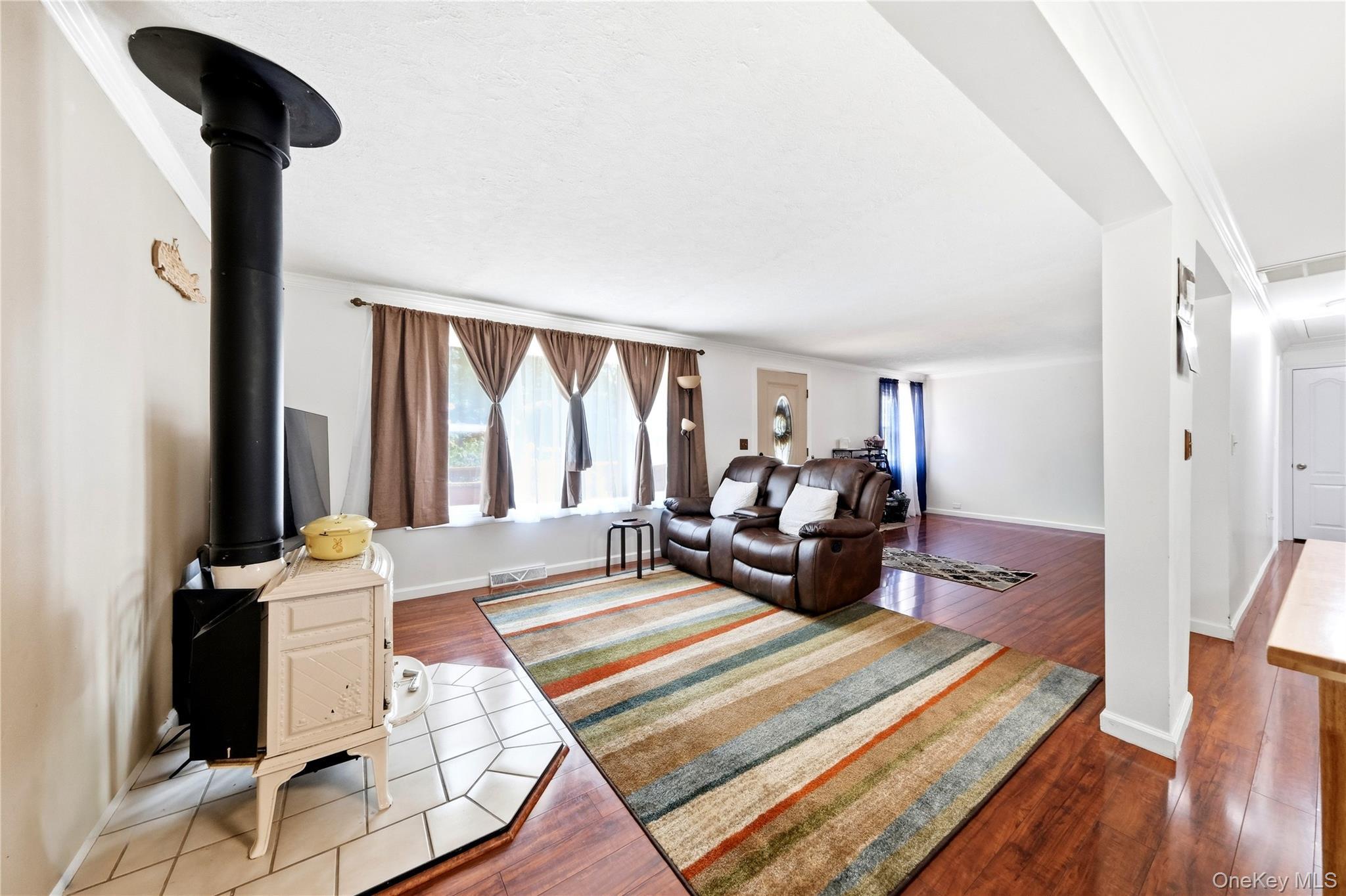 Single Family Hampton Avenue  Suffolk County, NY 11950, MLS-1040438-9