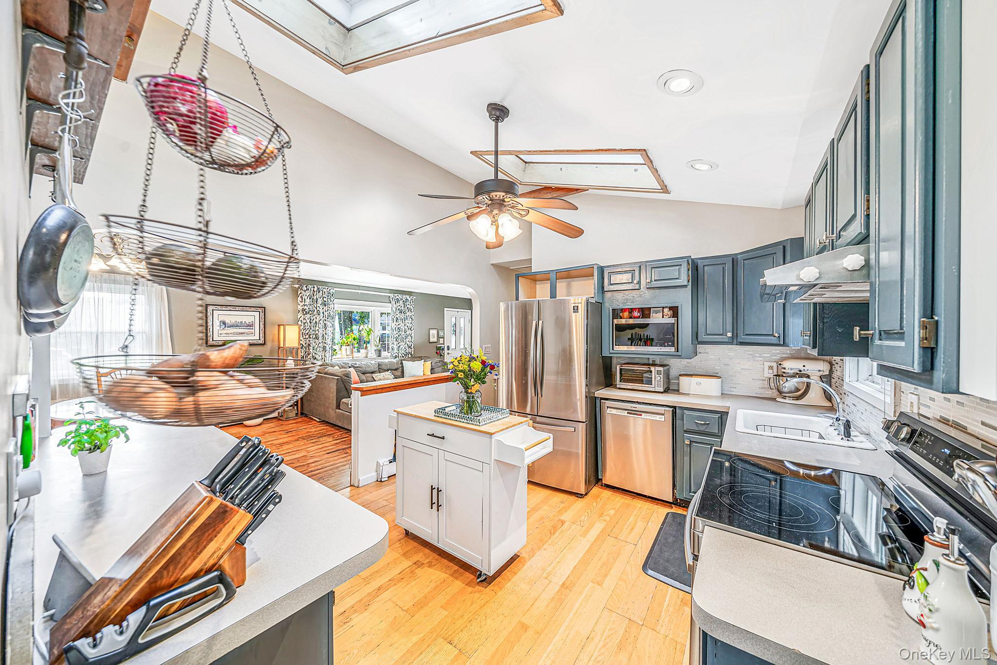 Single Family Newcomb Trail Suffolk County, NY 11961, MLS-1040443-10
