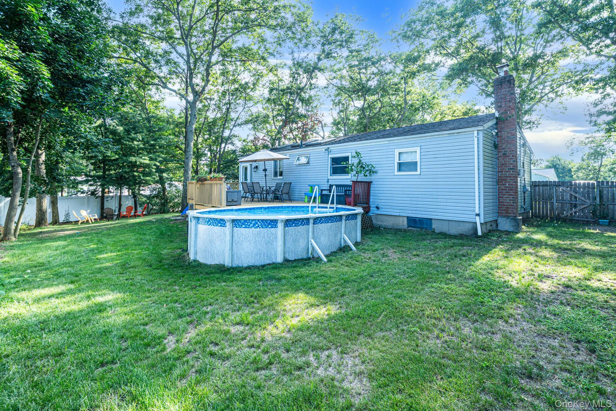 Single Family Newcomb Trail Suffolk County, NY 11961, MLS-1040443-25