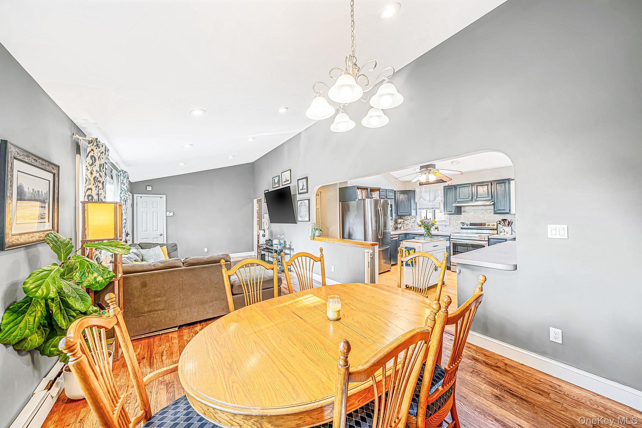 Single Family Newcomb Trail Suffolk County, NY 11961, MLS-1040443-8