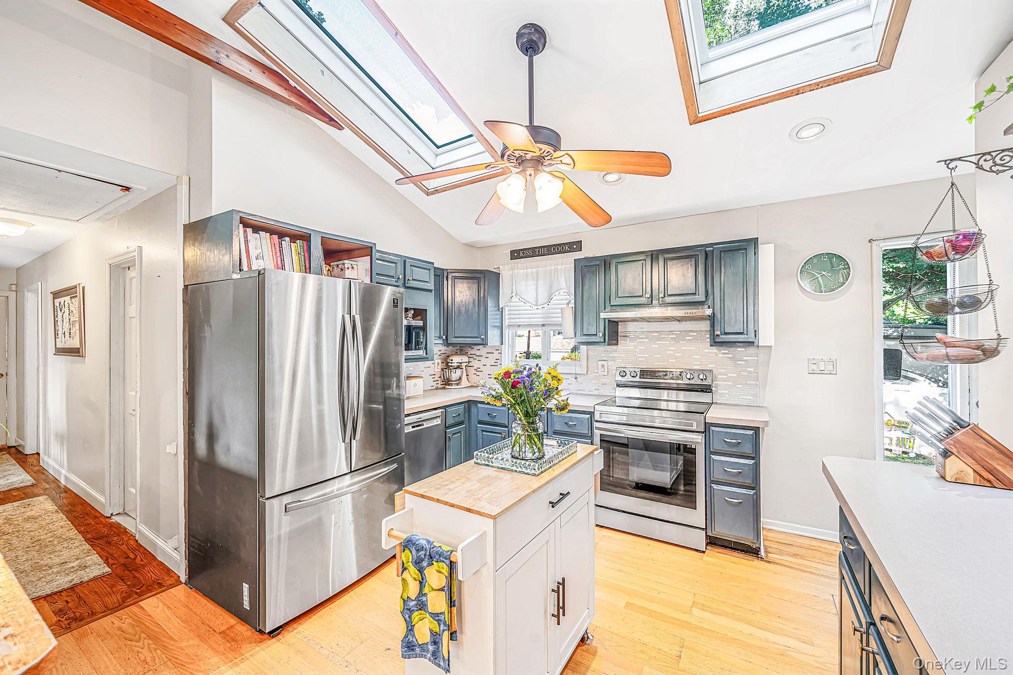 Single Family Newcomb Trail Suffolk County, NY 11961, MLS-1040443-9