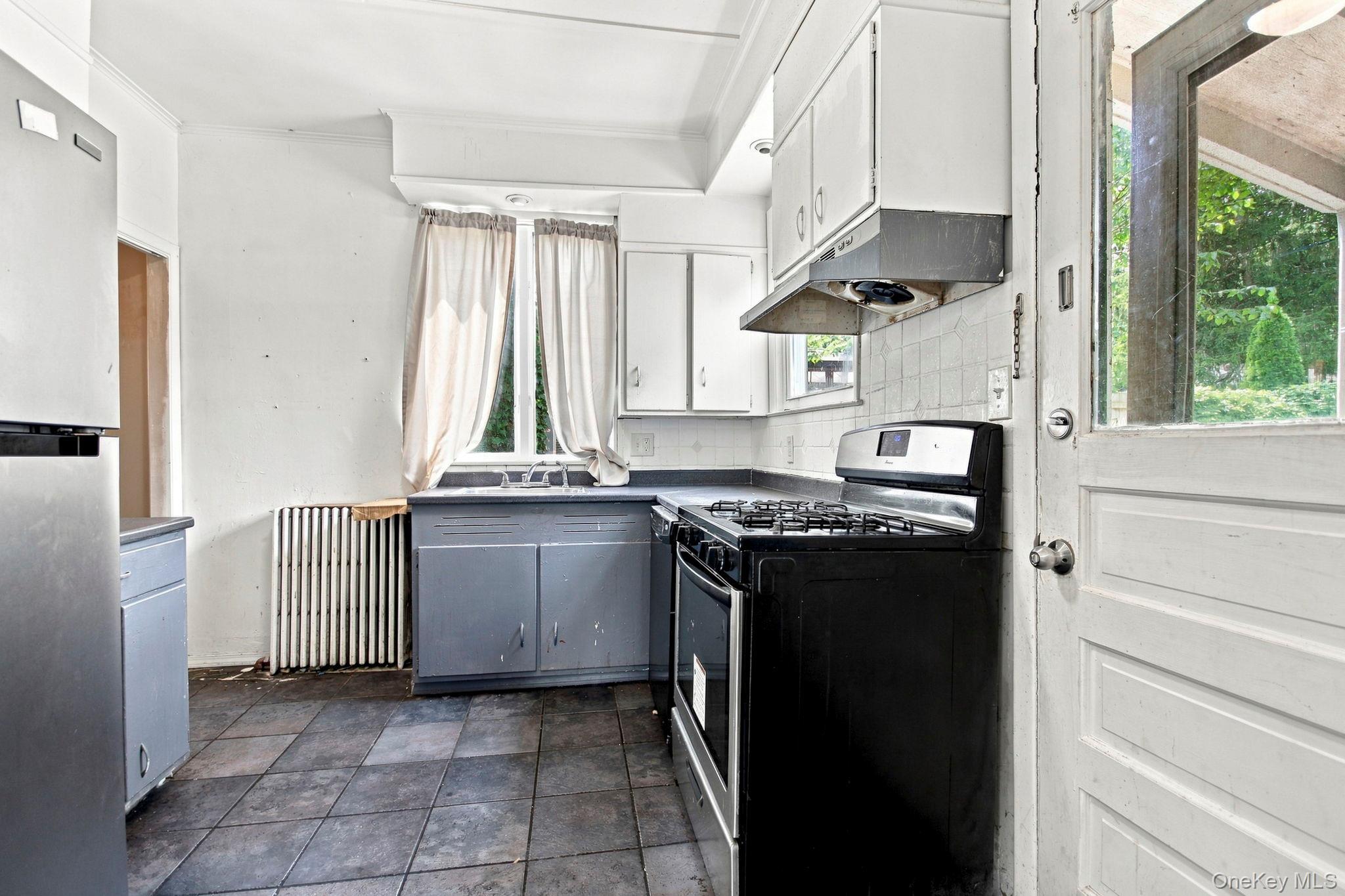 Single Family S Cherry Street Dutchess County, NY 12601, MLS-1040444-10