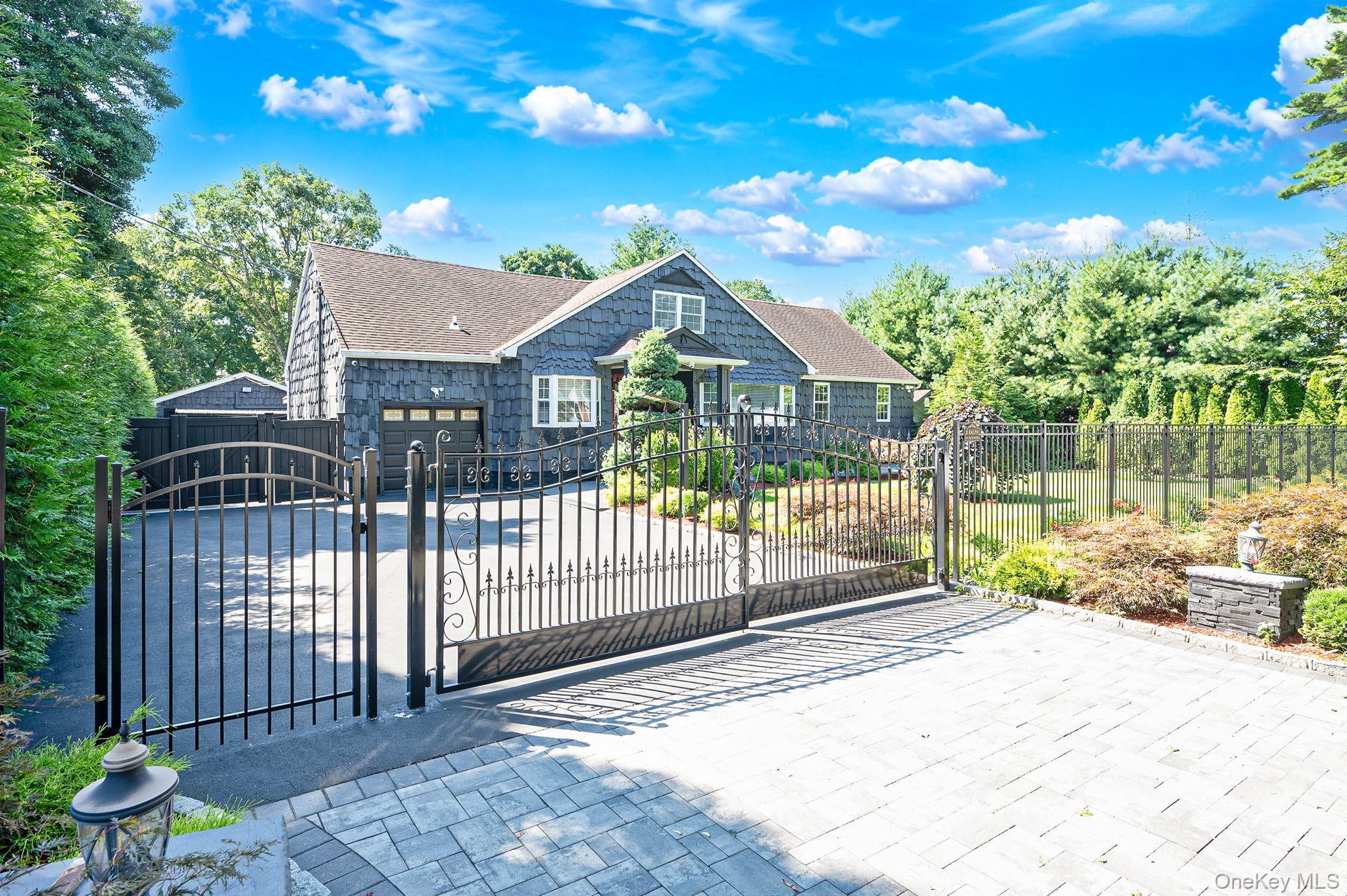 Single Family Ralph Avenue Suffolk County, NY 11717, MLS-1040448-4