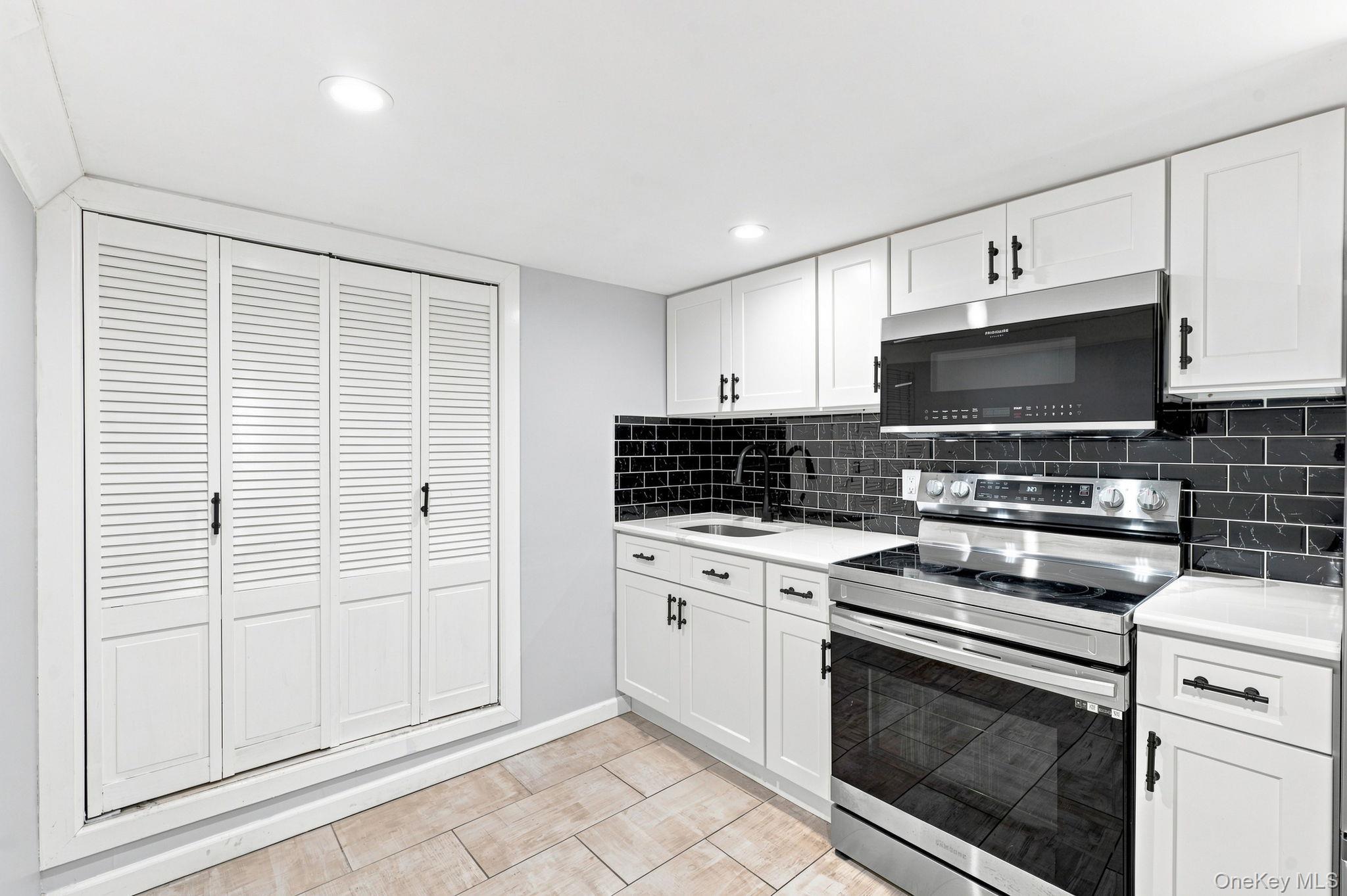 Single Family Ralph Avenue Suffolk County, NY 11717, MLS-1040448-40