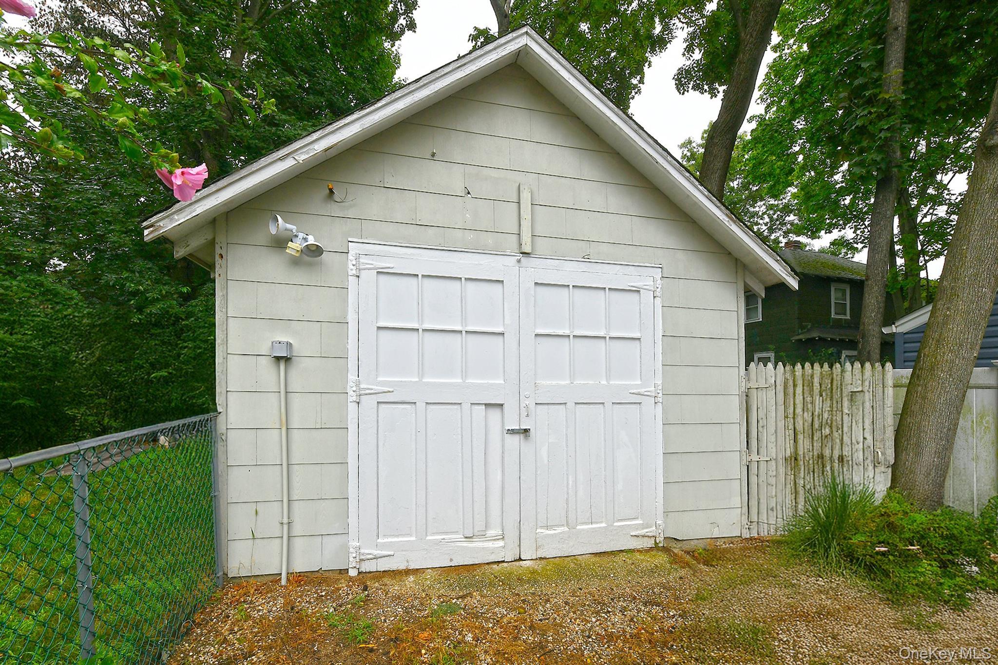 Single Family Olive Street  Suffolk County, NY 11746, MLS-1040449-11