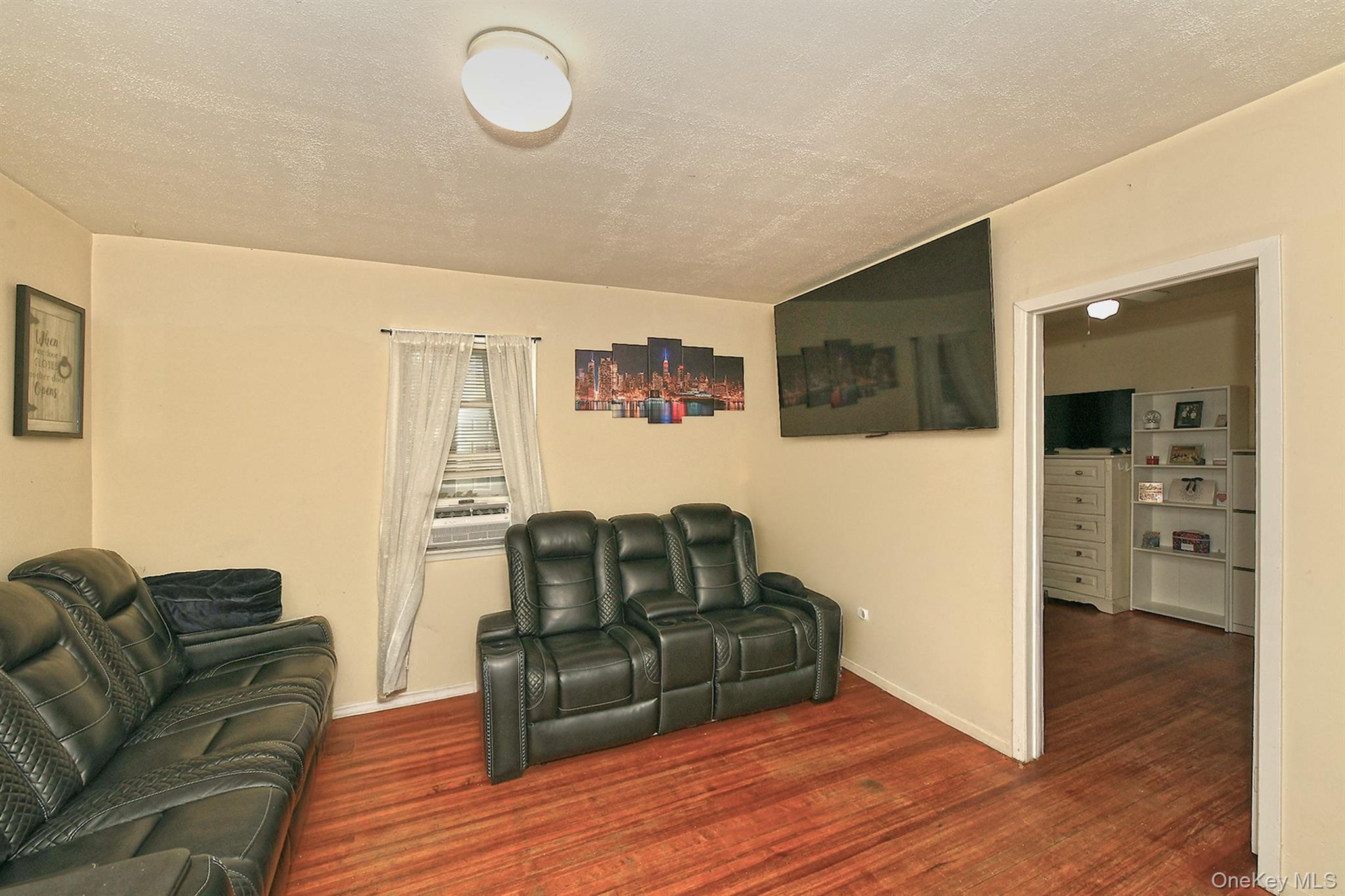 Single Family Olive Street  Suffolk County, NY 11746, MLS-1040449-4