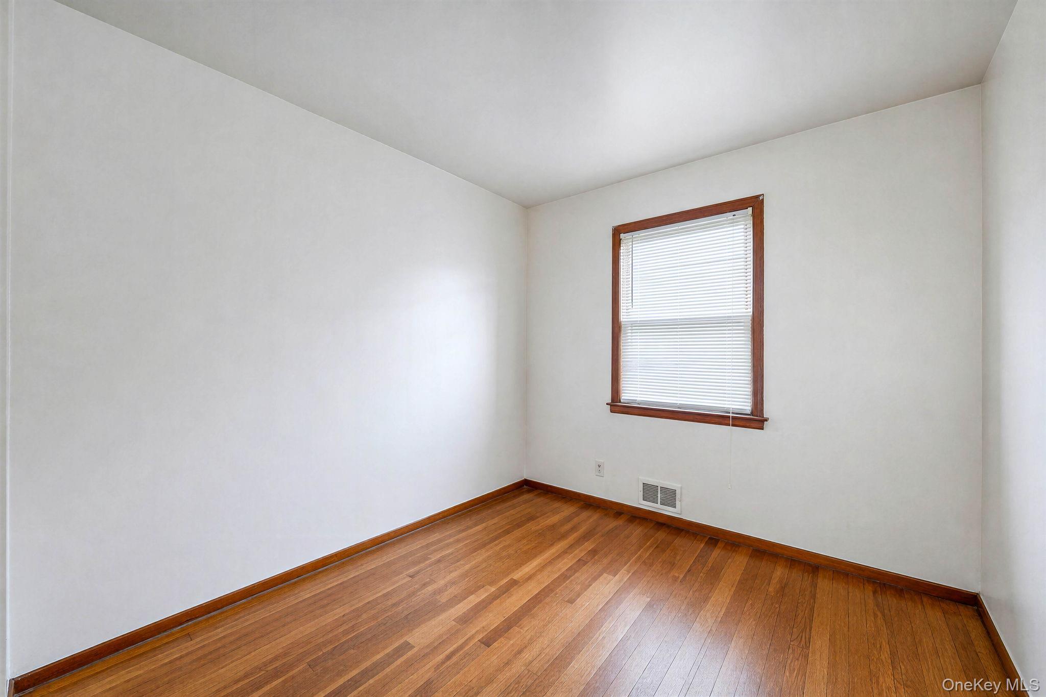 Single Family 229th Street Queens, NY 11413, MLS-1040451-11