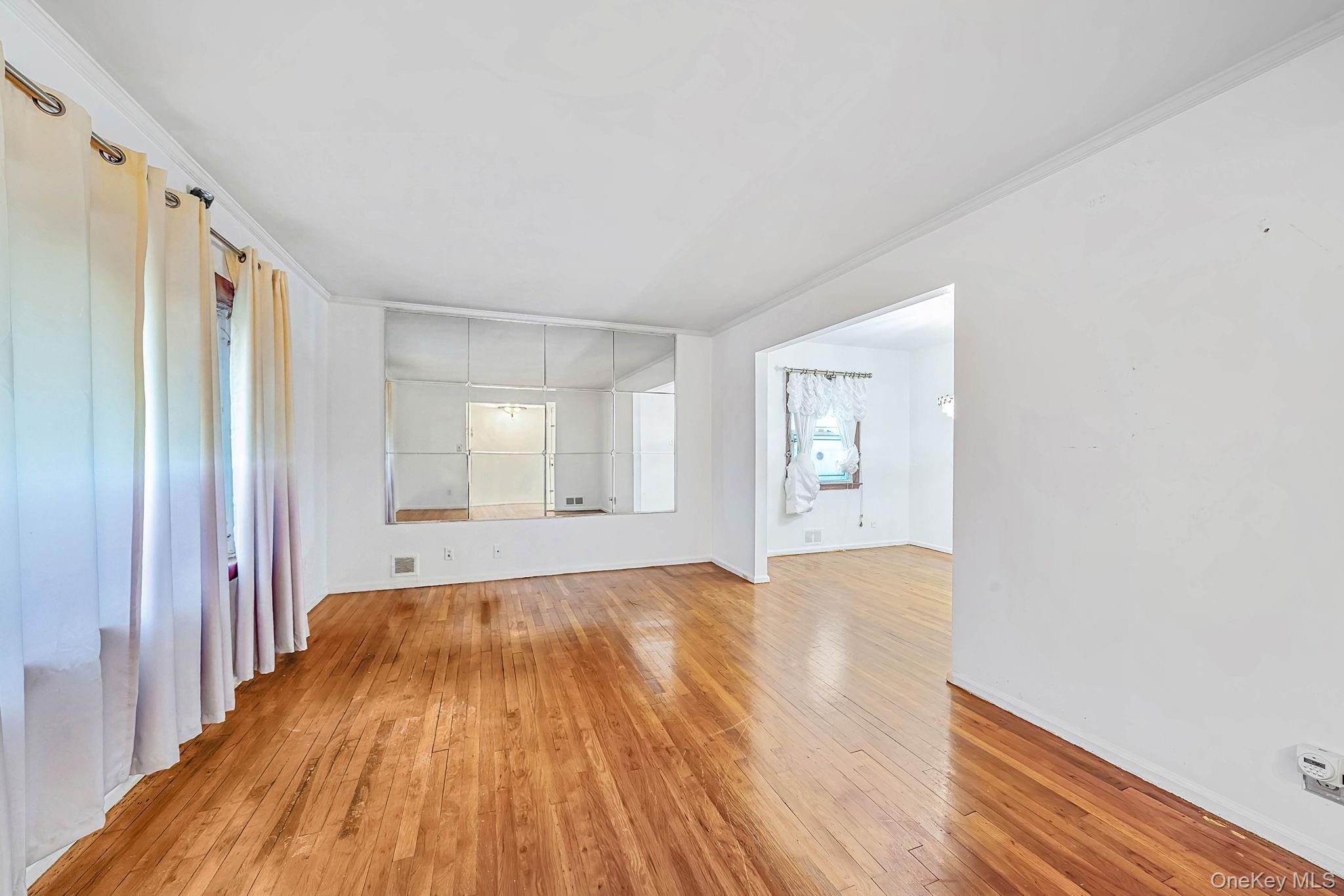 Single Family 229th Street Queens, NY 11413, MLS-1040451-3