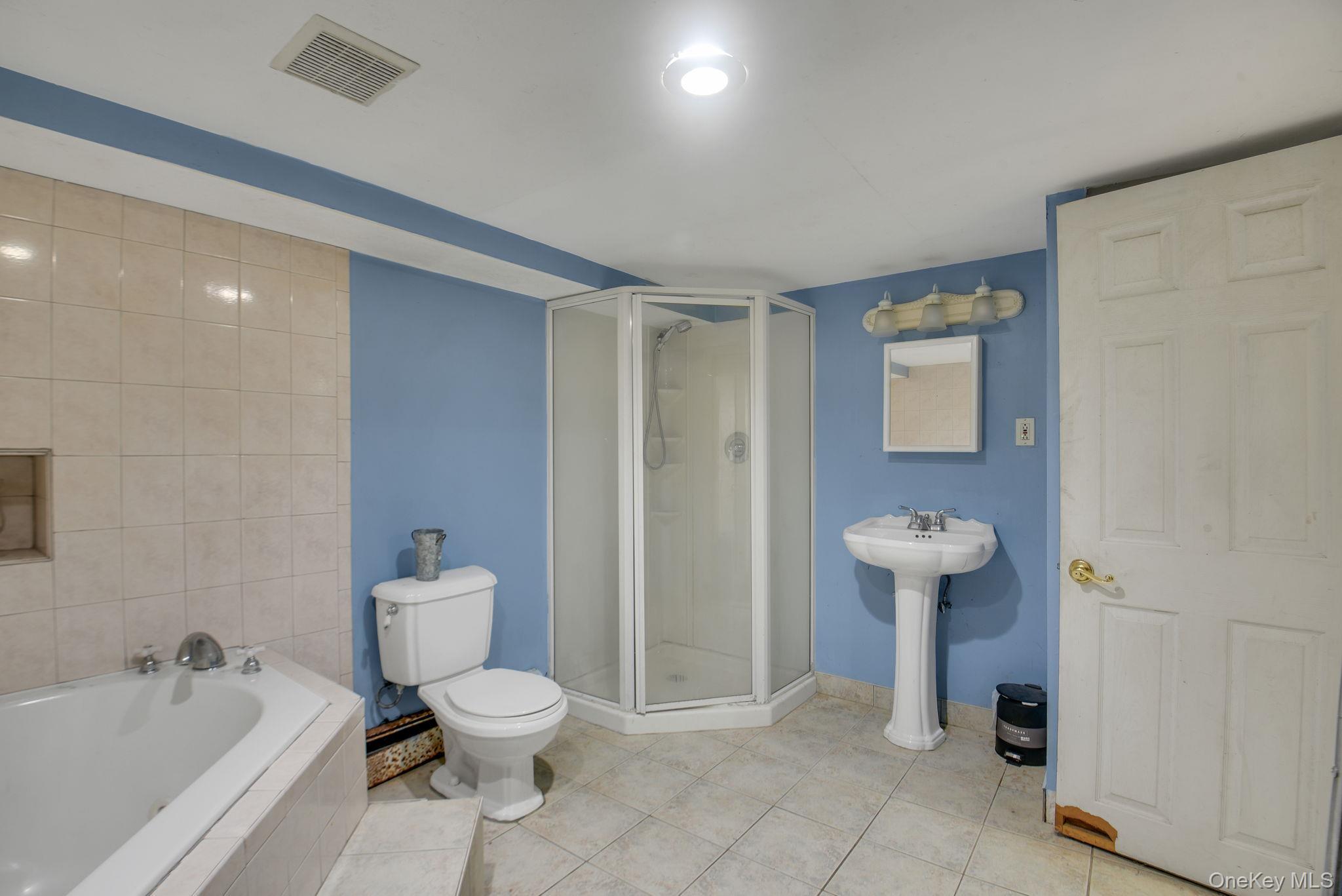 Single Family Doyle Drive Dutchess County, NY 12590, MLS-1040457-16