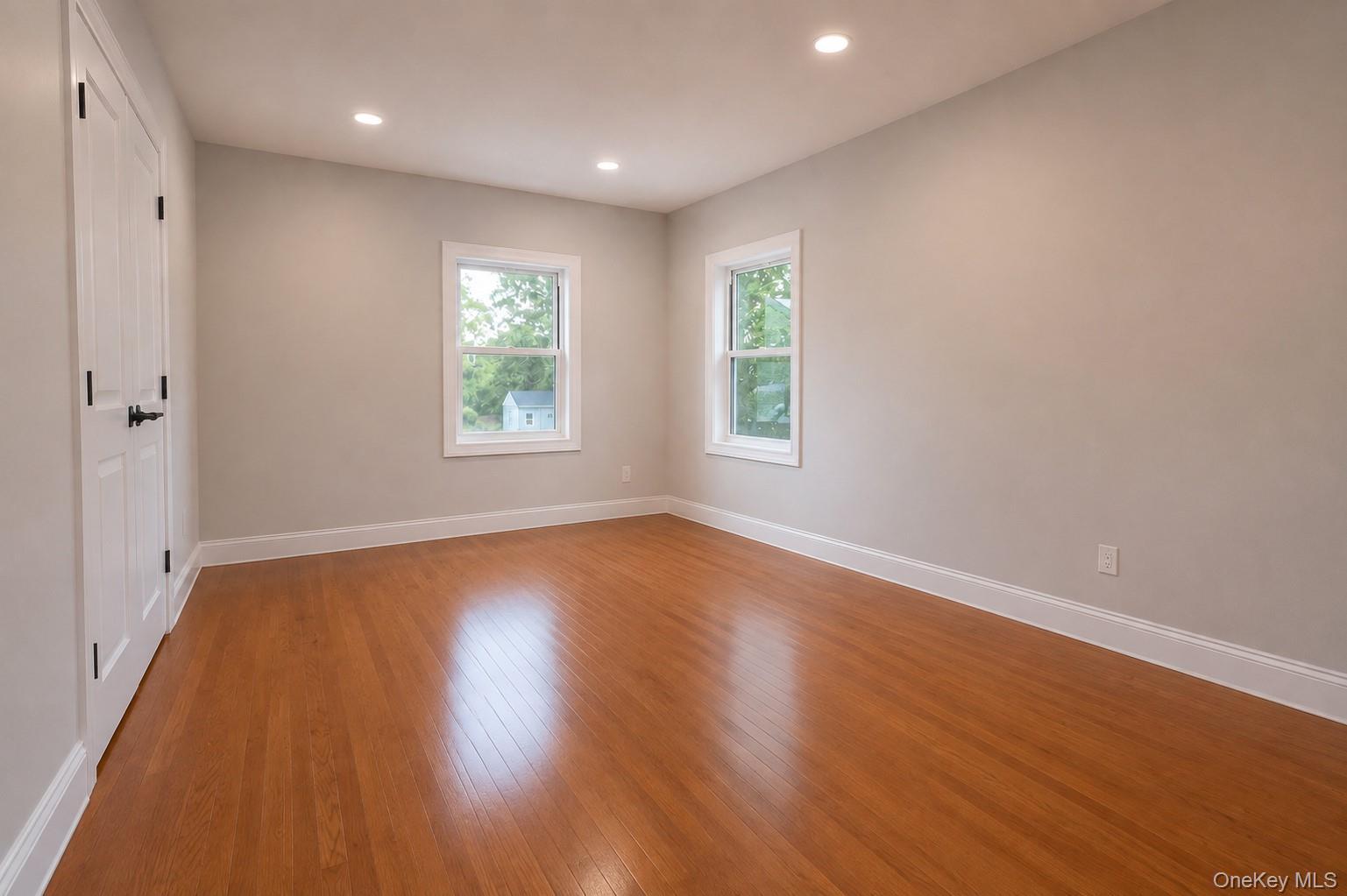 Single Family Vernon Avenue Nassau County, NY 11732, MLS-1040459-21