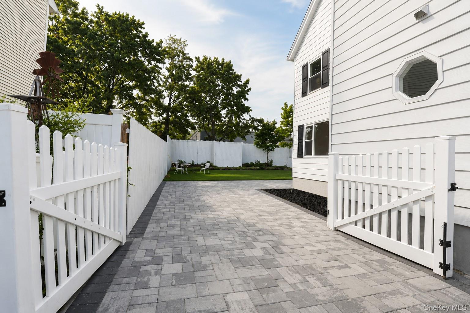 Single Family Vernon Avenue Nassau County, NY 11732, MLS-1040459-28