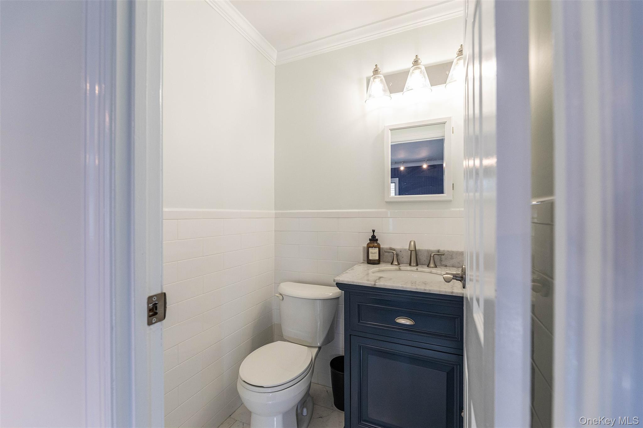 Single Family Gainsborough Road  Suffolk County, NY 11741, MLS-1040465-14