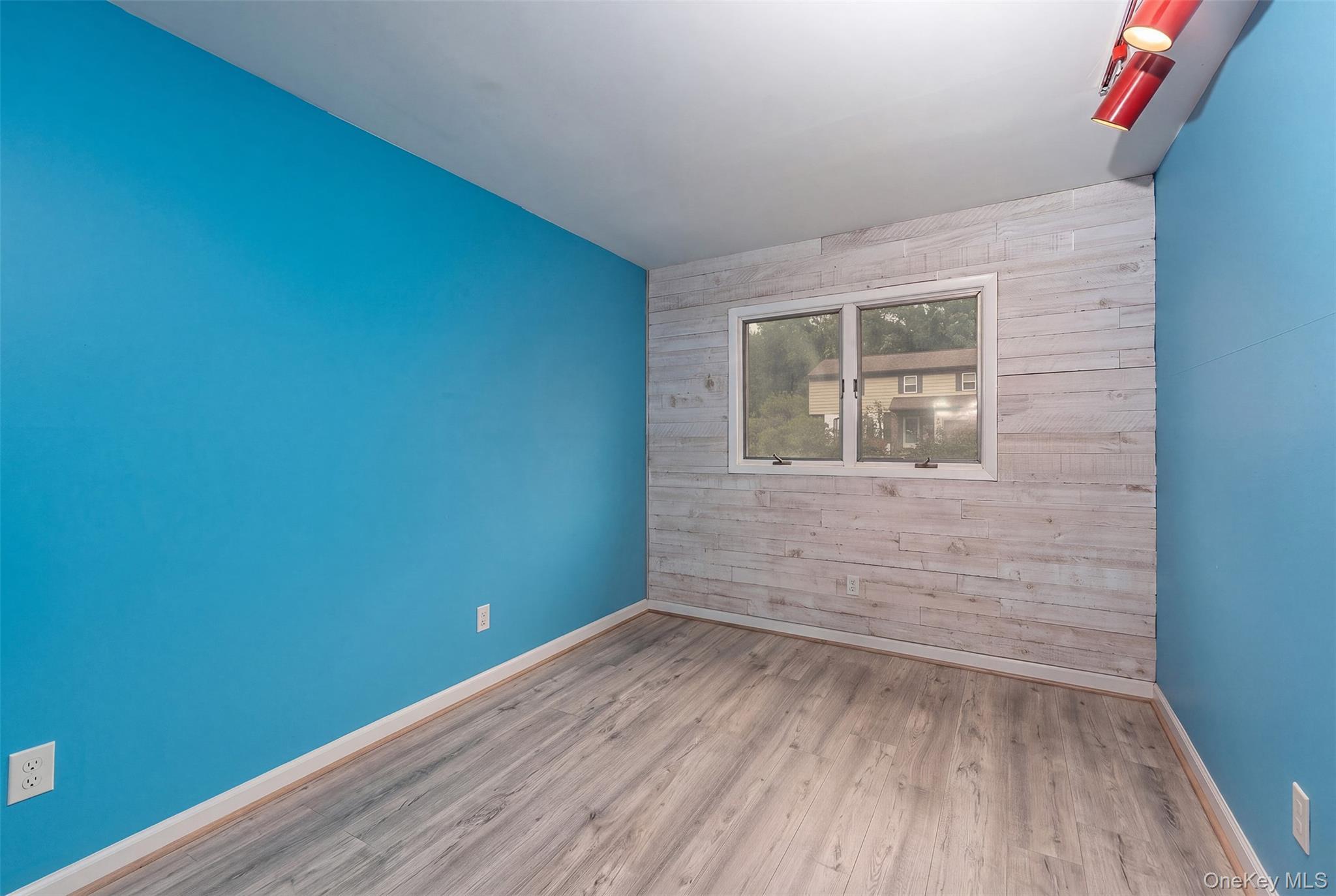 Single Family Gainsborough Road  Suffolk County, NY 11741, MLS-1040465-16