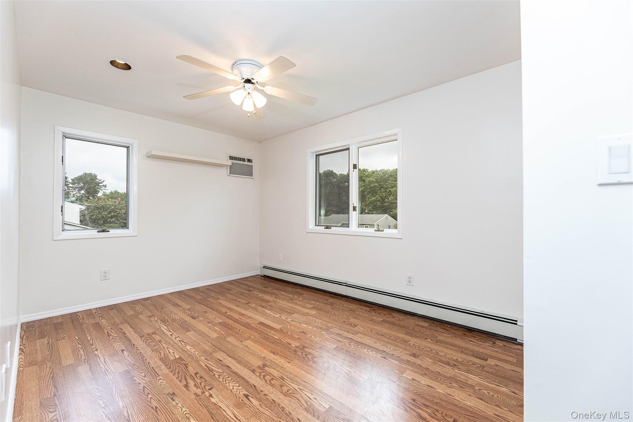 Single Family Gainsborough Road  Suffolk County, NY 11741, MLS-1040465-21