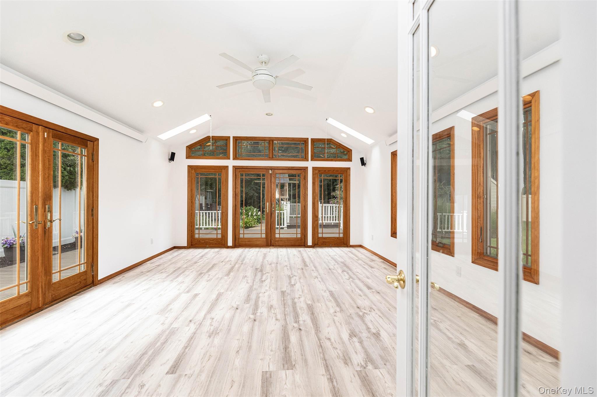 Single Family Gainsborough Road  Suffolk County, NY 11741, MLS-1040465-9