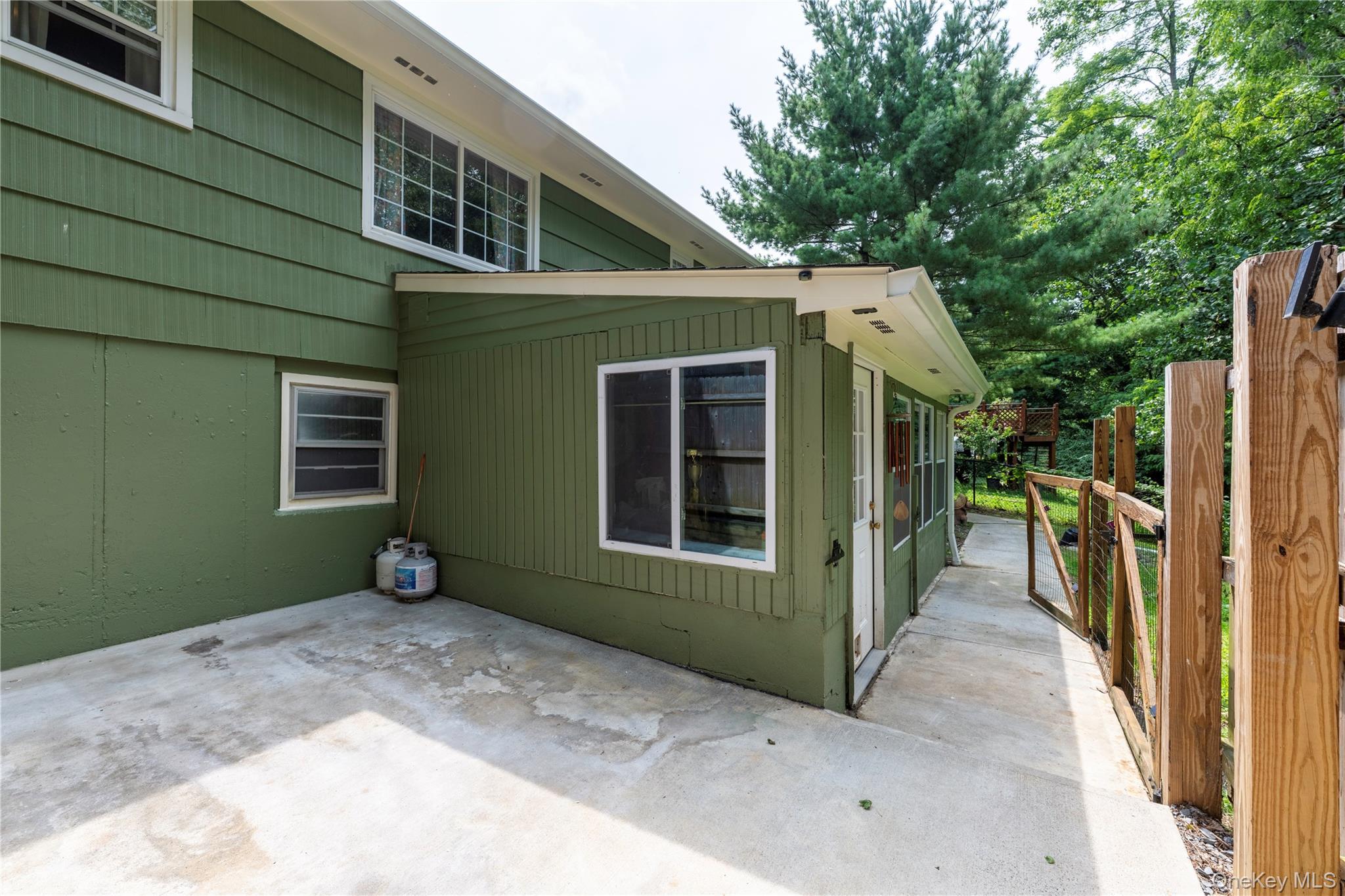 Single Family Phillips Street Dutchess County, NY 12508, MLS-1040478-20
