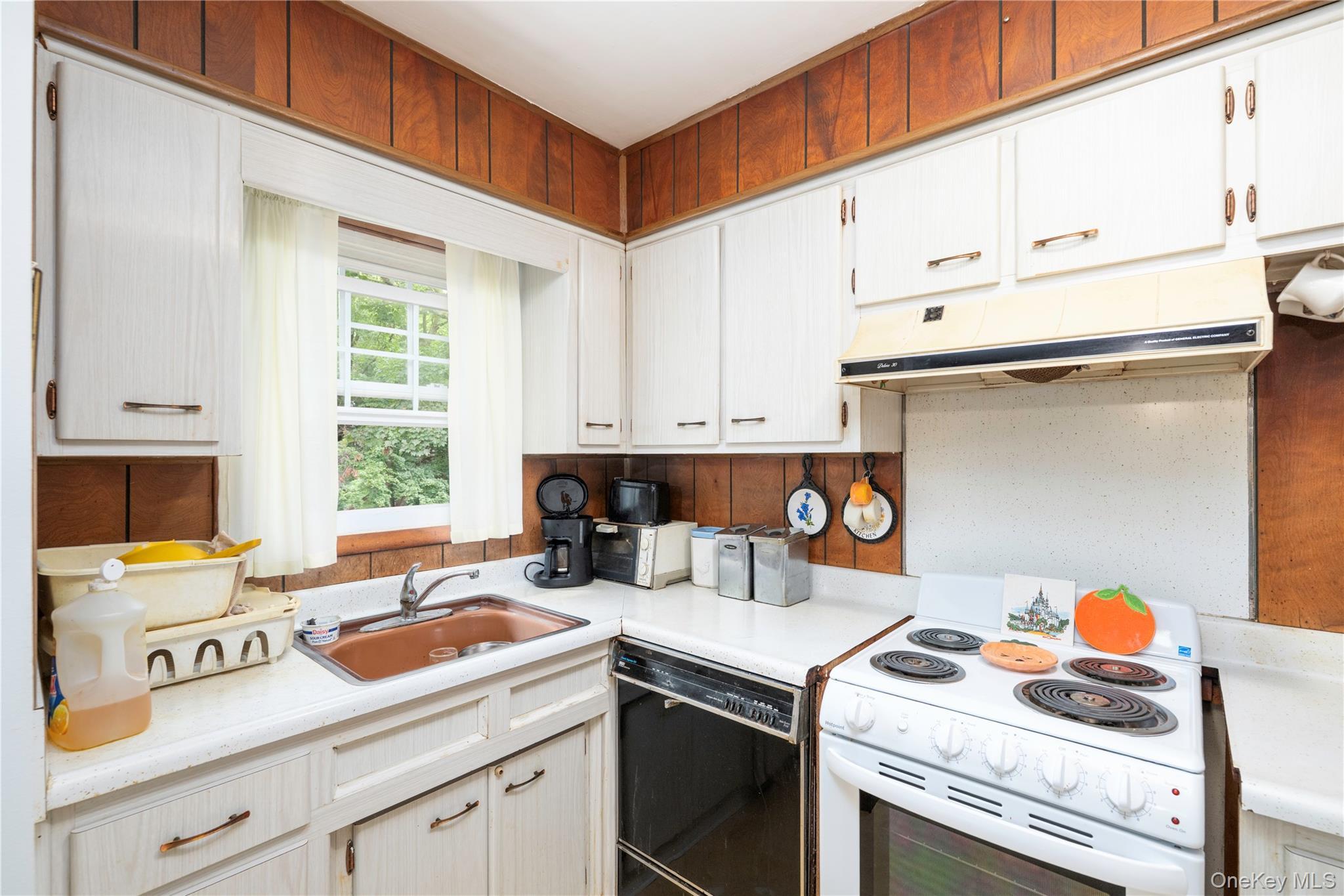 Single Family Phillips Street Dutchess County, NY 12508, MLS-1040478-8