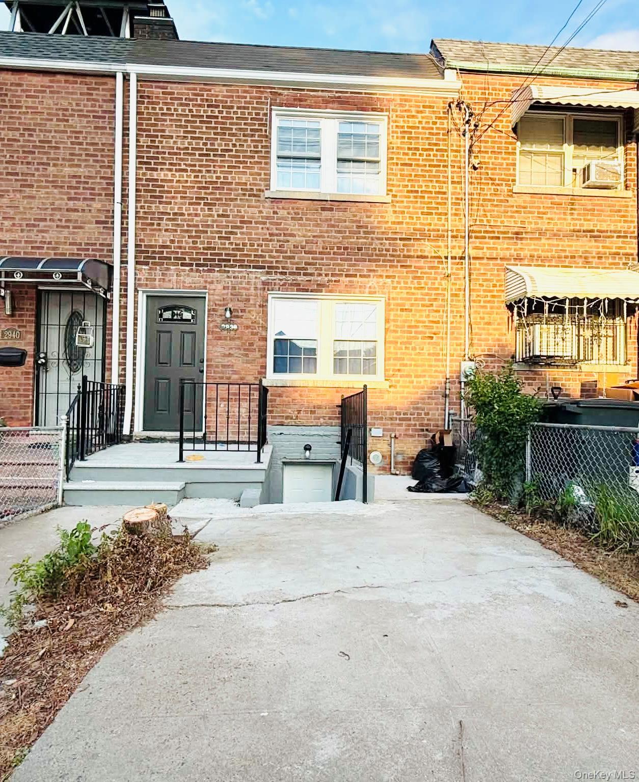 Single Family Bouck Avenue Bronx, NY 10469, MLS-1040489-2