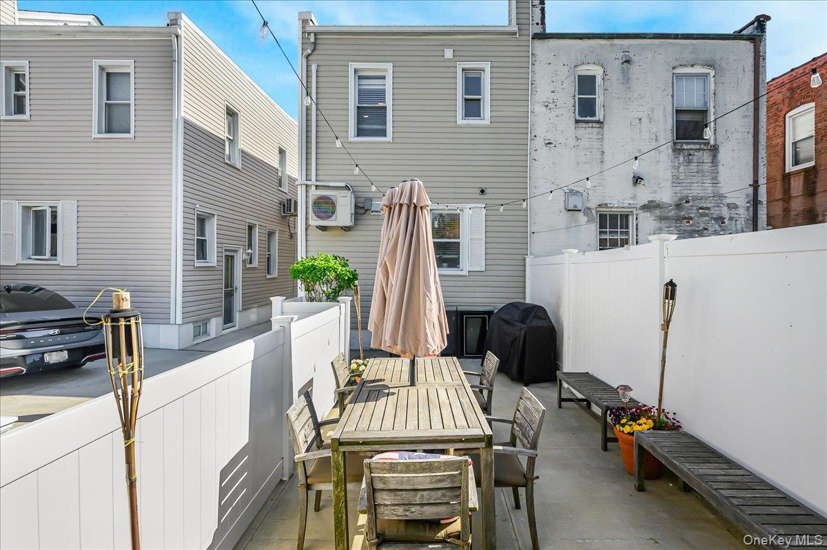 Single Family 89th Avenue Queens, NY 11426, MLS-1040510-24