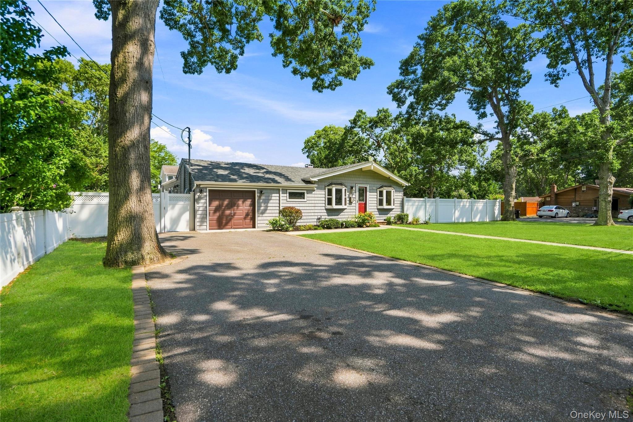 Single Family Spruce Avenue Suffolk County, NY 11795, MLS-1040513-2