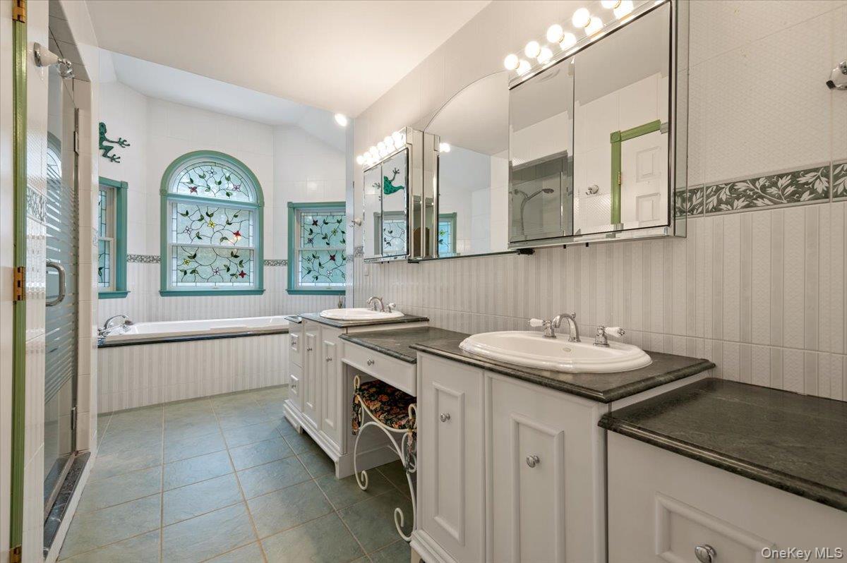Single Family Washington Avenue Nassau County, NY 11803, MLS-1040523-36
