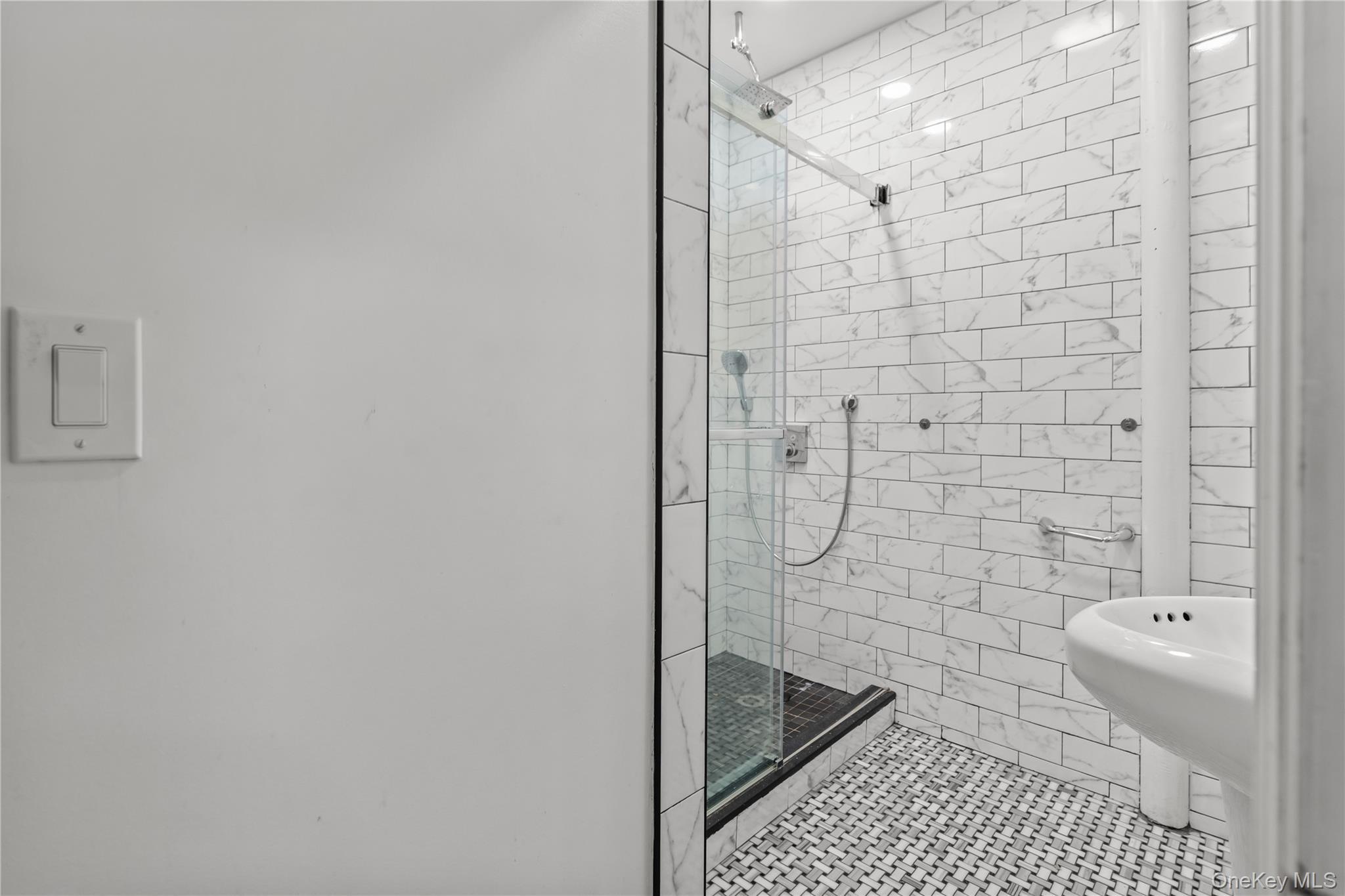 Apartment E 116th Street Manhattan, NY 10029, MLS-1040527-17
