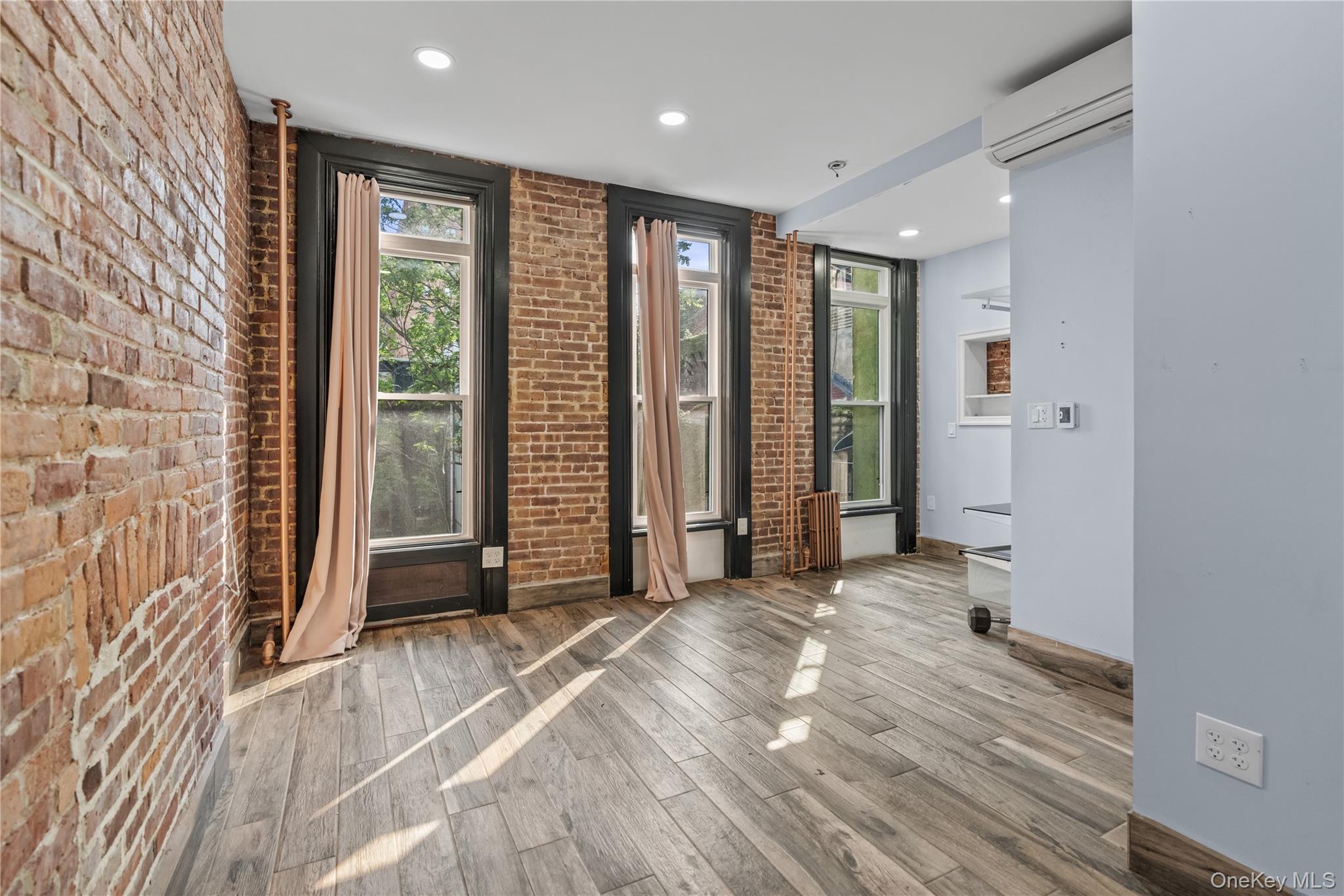 Apartment E 116th Street Manhattan, NY 10029, MLS-1040527-19