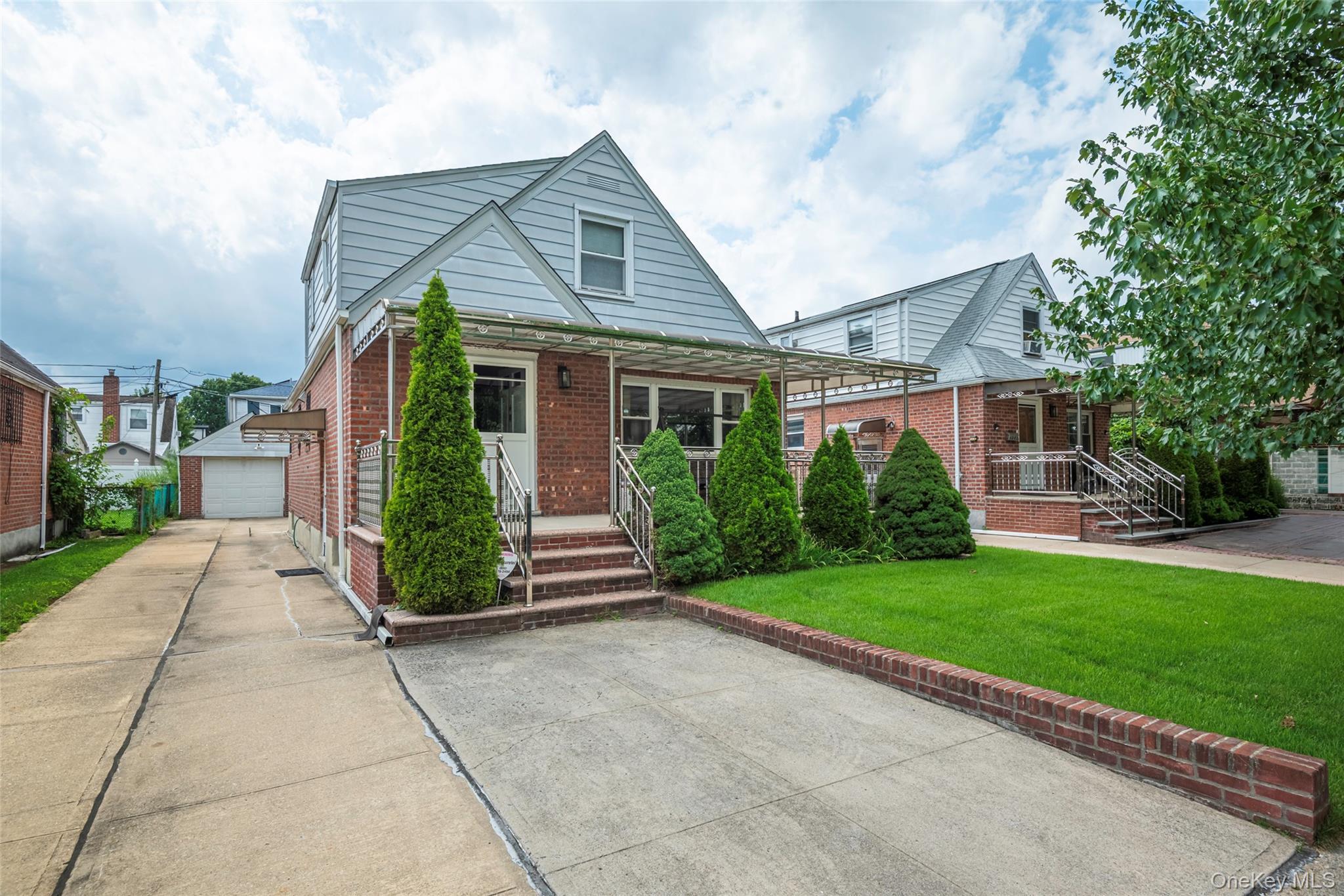 Single Family 250th Street Queens, NY 11426, MLS-1040532-2
