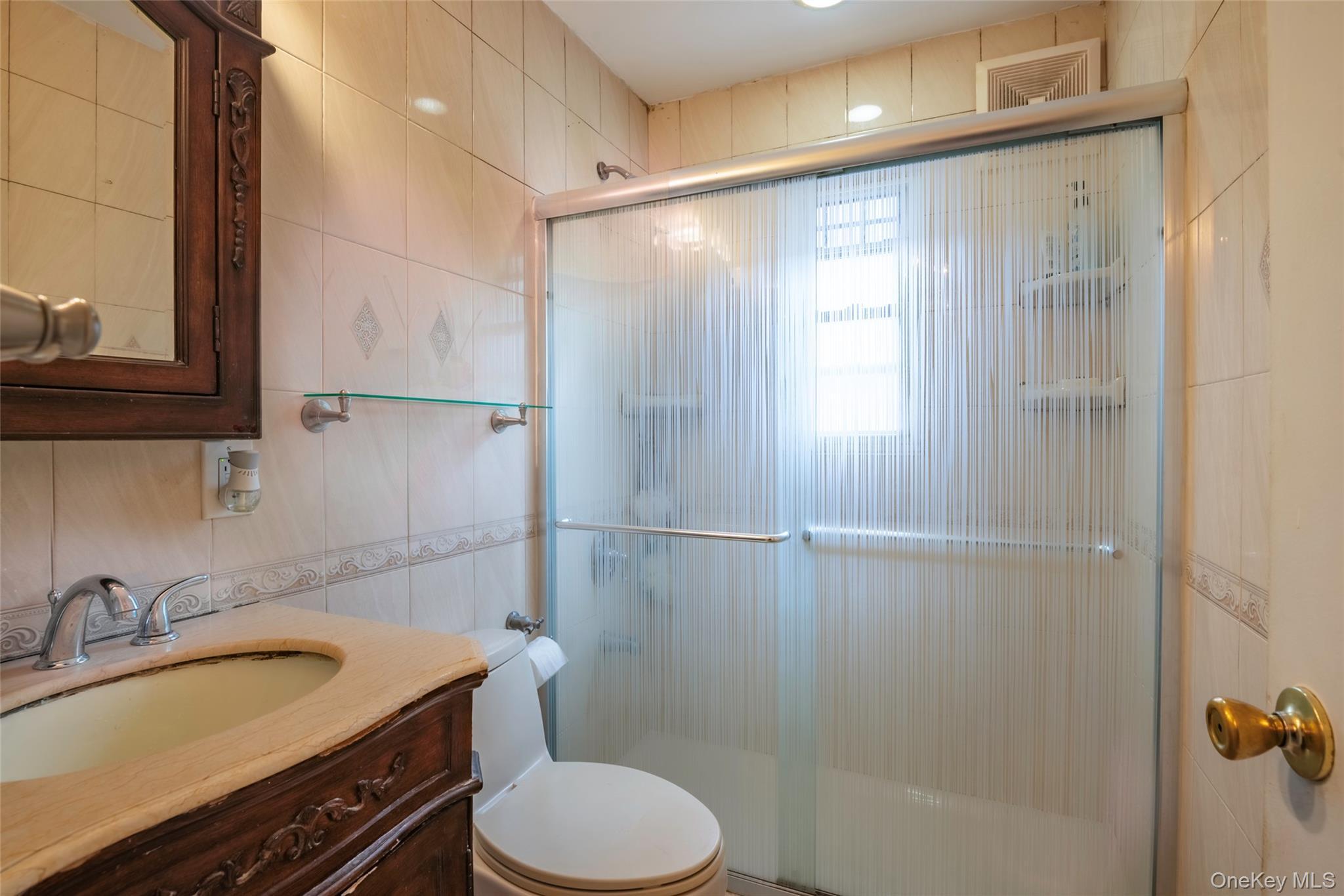 Single Family 250th Street Queens, NY 11426, MLS-1040532-9
