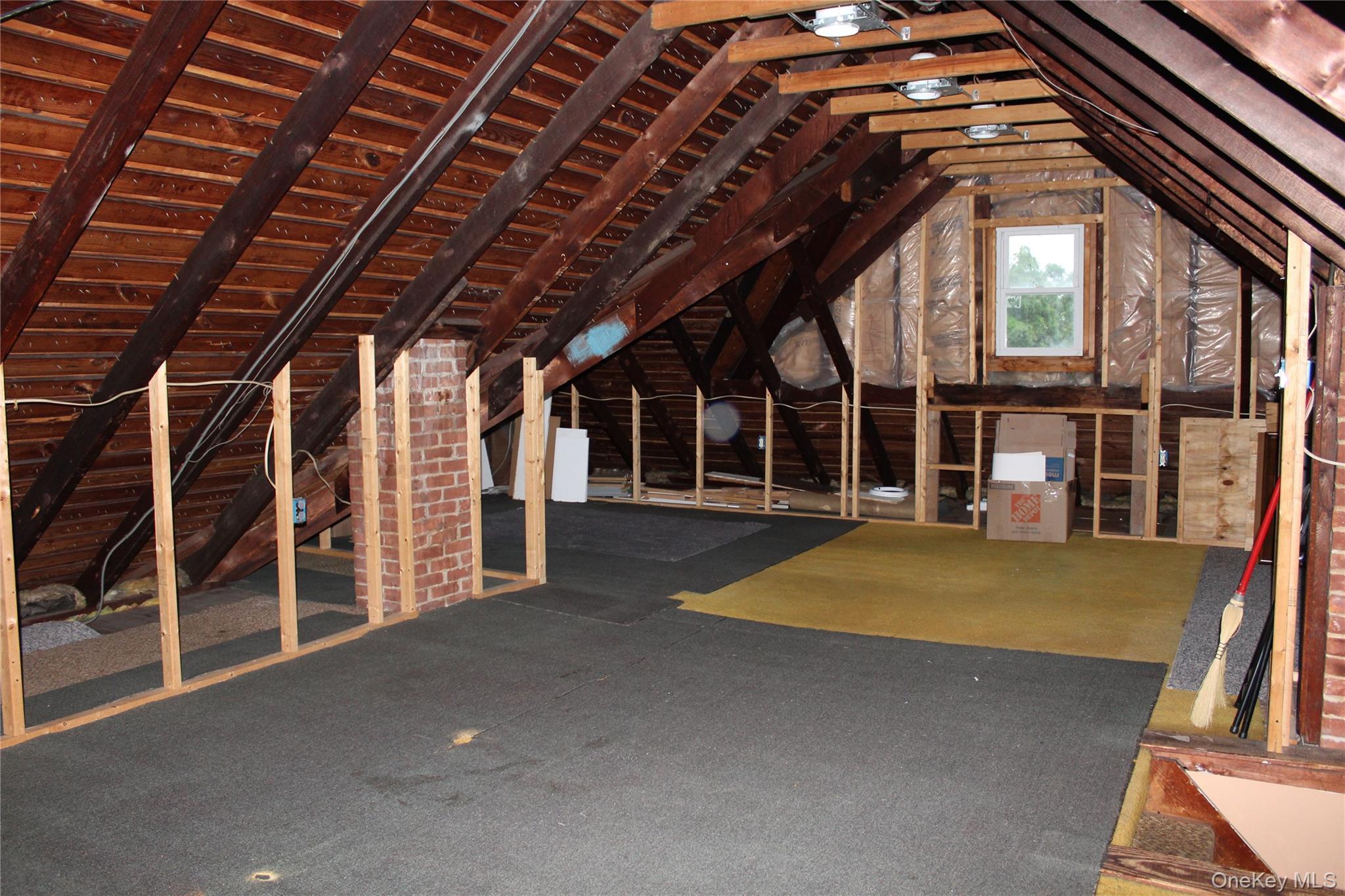 Single Family Old Dock Road  Suffolk County, NY 11754, MLS-1040541-15