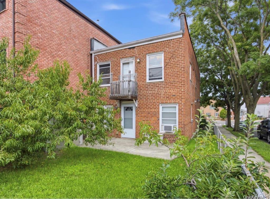 Single Family Hazen Street  Queens, NY 11370, MLS-1040544-3