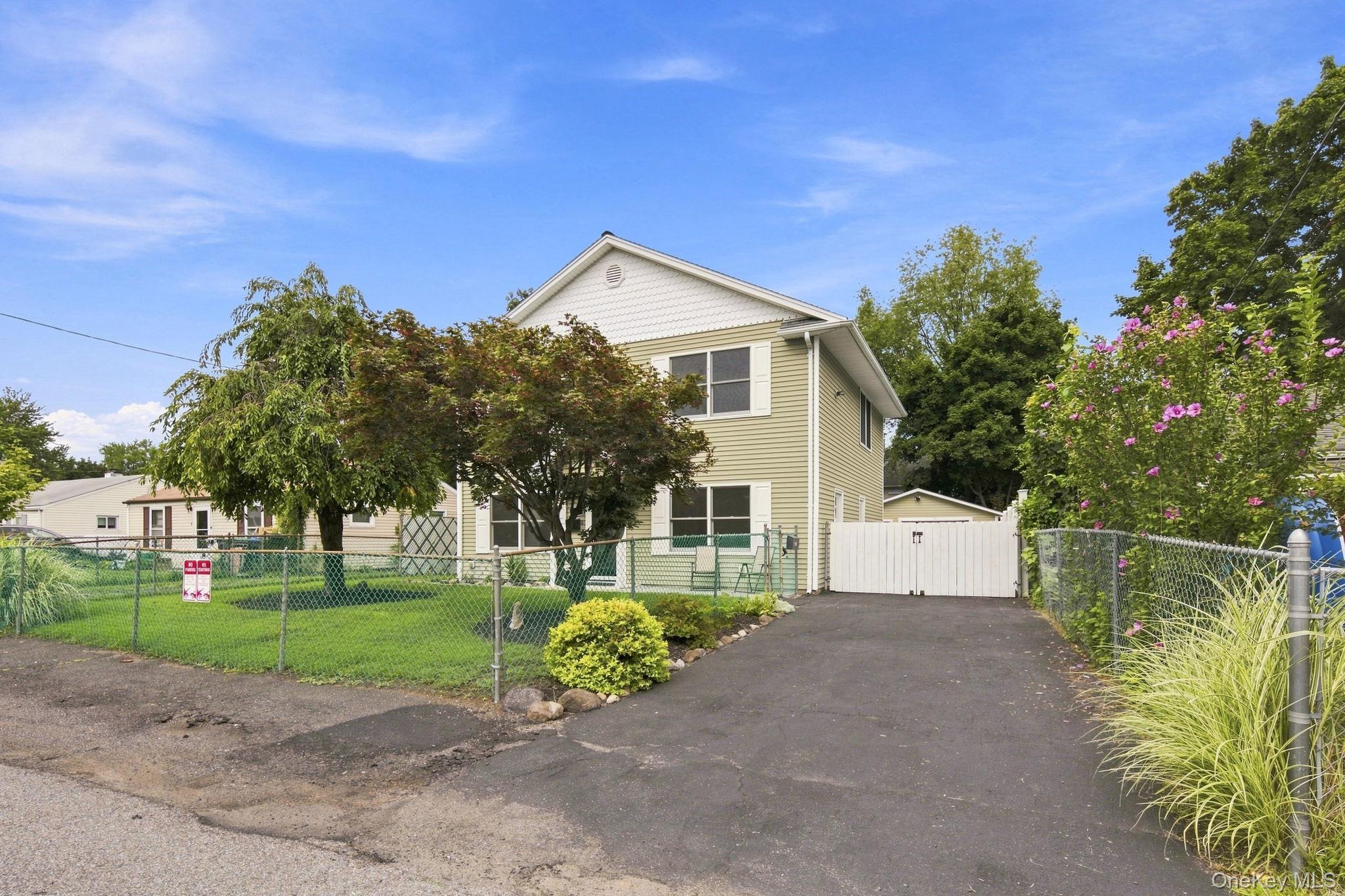 Single Family Kwiecinski Street Rockland County, NY 10993, MLS-1040550-2