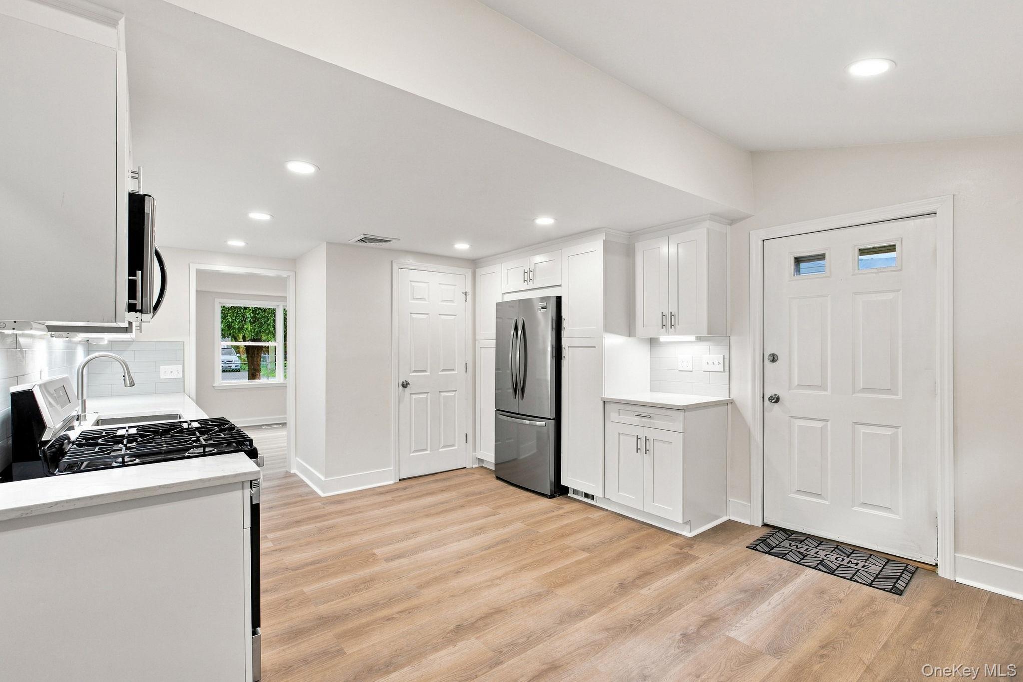 Single Family Kwiecinski Street Rockland County, NY 10993, MLS-1040550-7
