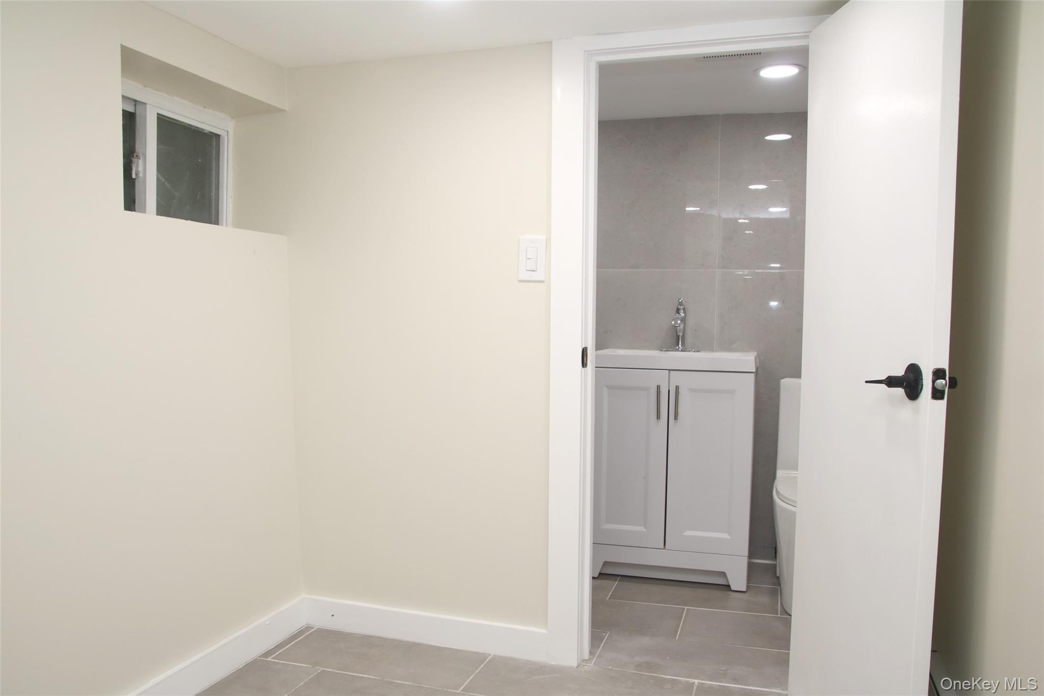 Single Family 118th Avenue Queens, NY 11434, MLS-1040555-13