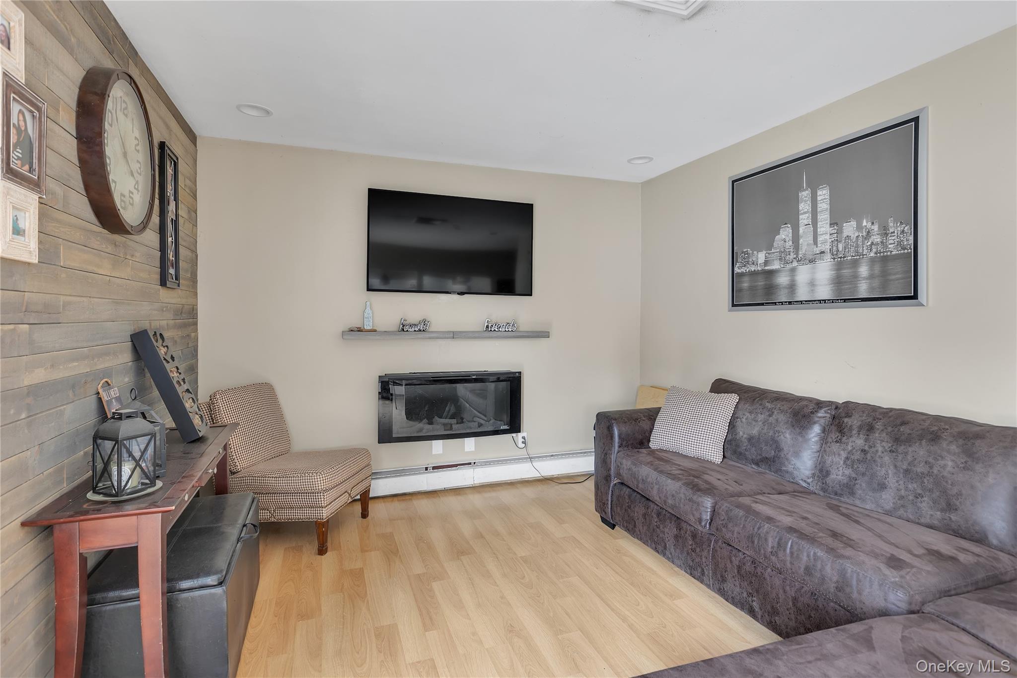 Single Family Glen Summer Road Suffolk County, NY 11741, MLS-1040558-10