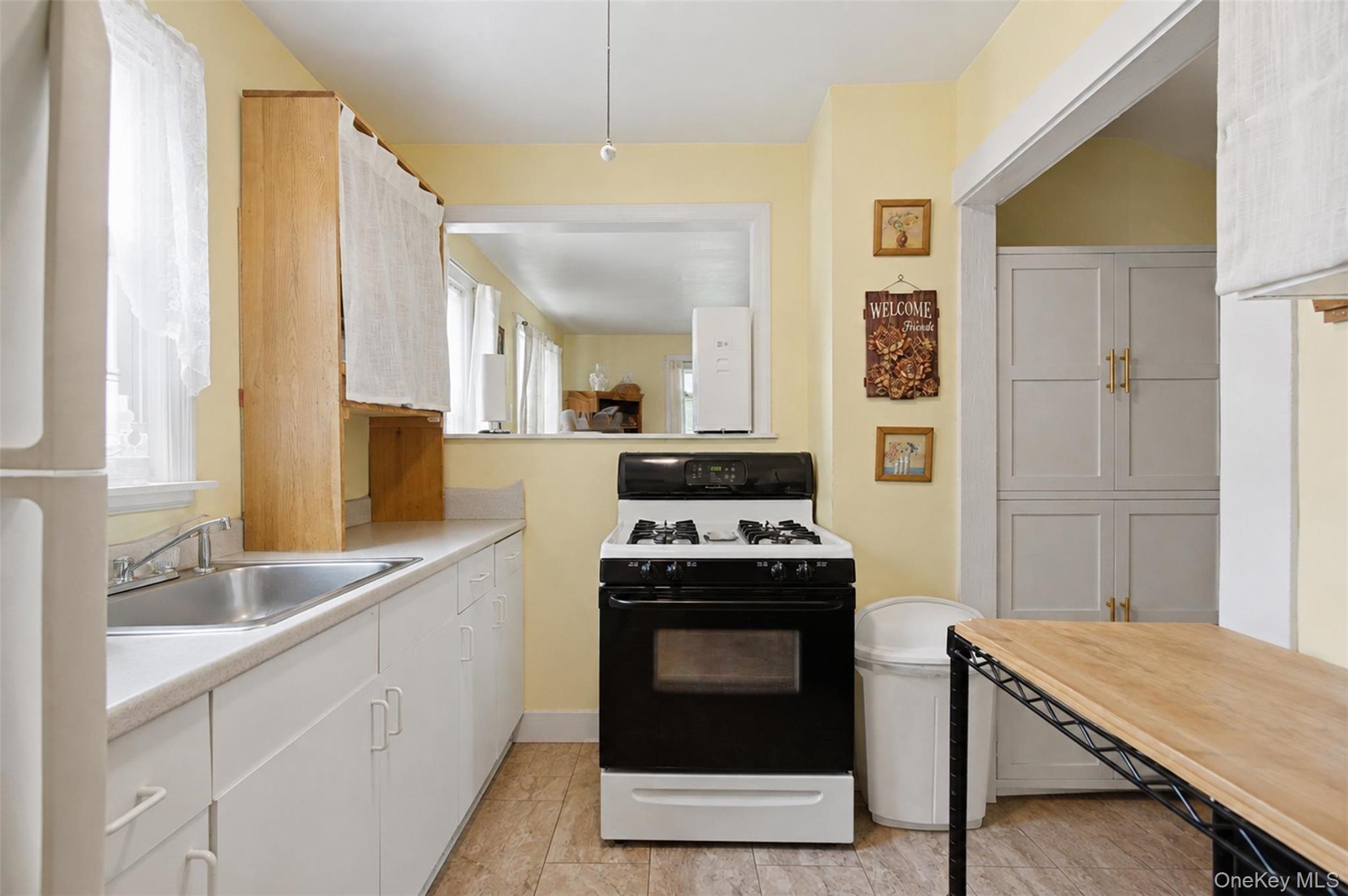 Single Family Round Lake Avenue Orange County, NY 10950, MLS-1040560-3