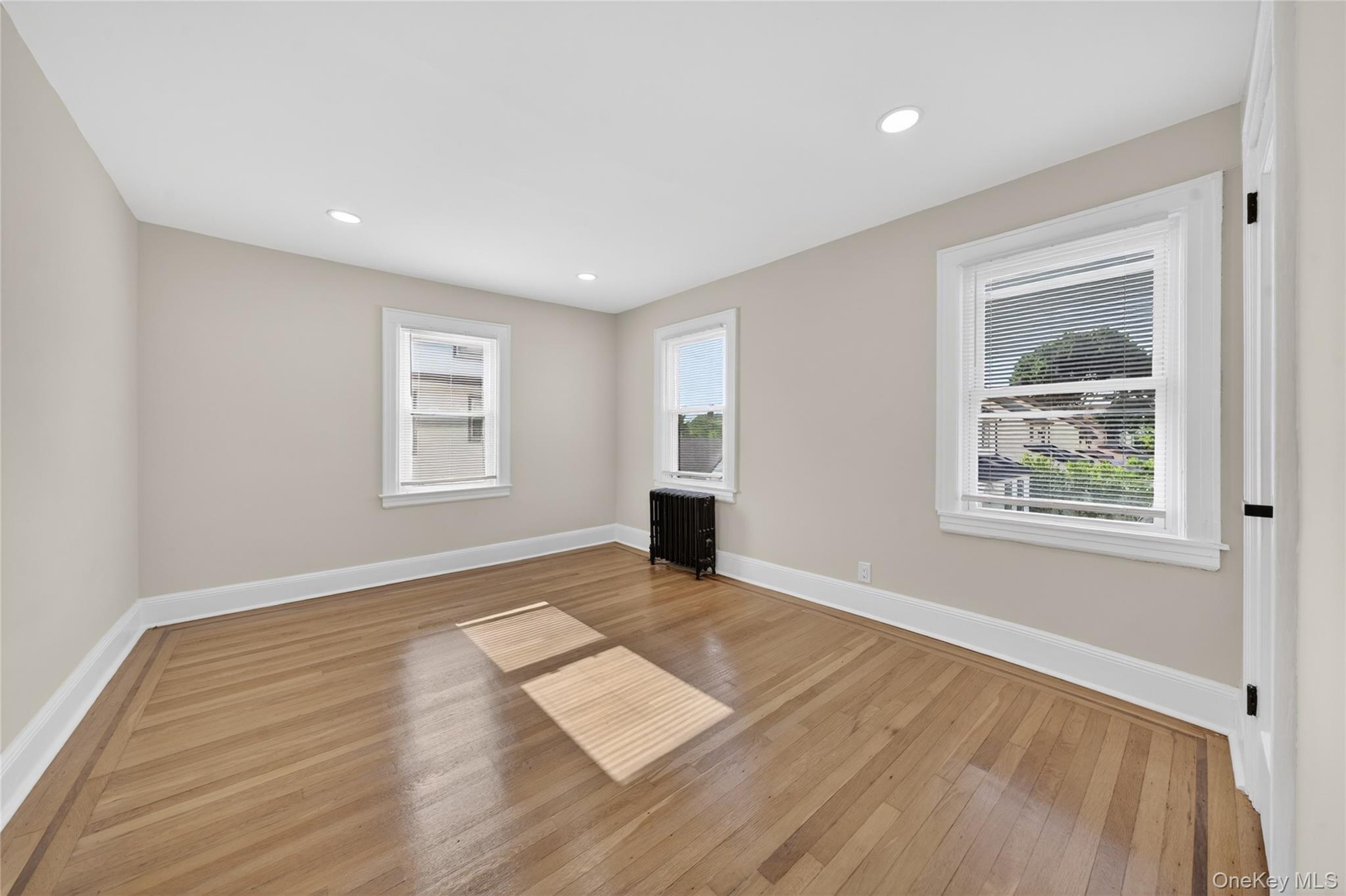 Single Family Argyle Road  Nassau County, NY 11552, MLS-1040581-17