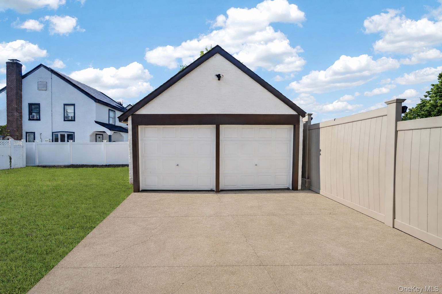 Single Family Argyle Road  Nassau County, NY 11552, MLS-1040581-30