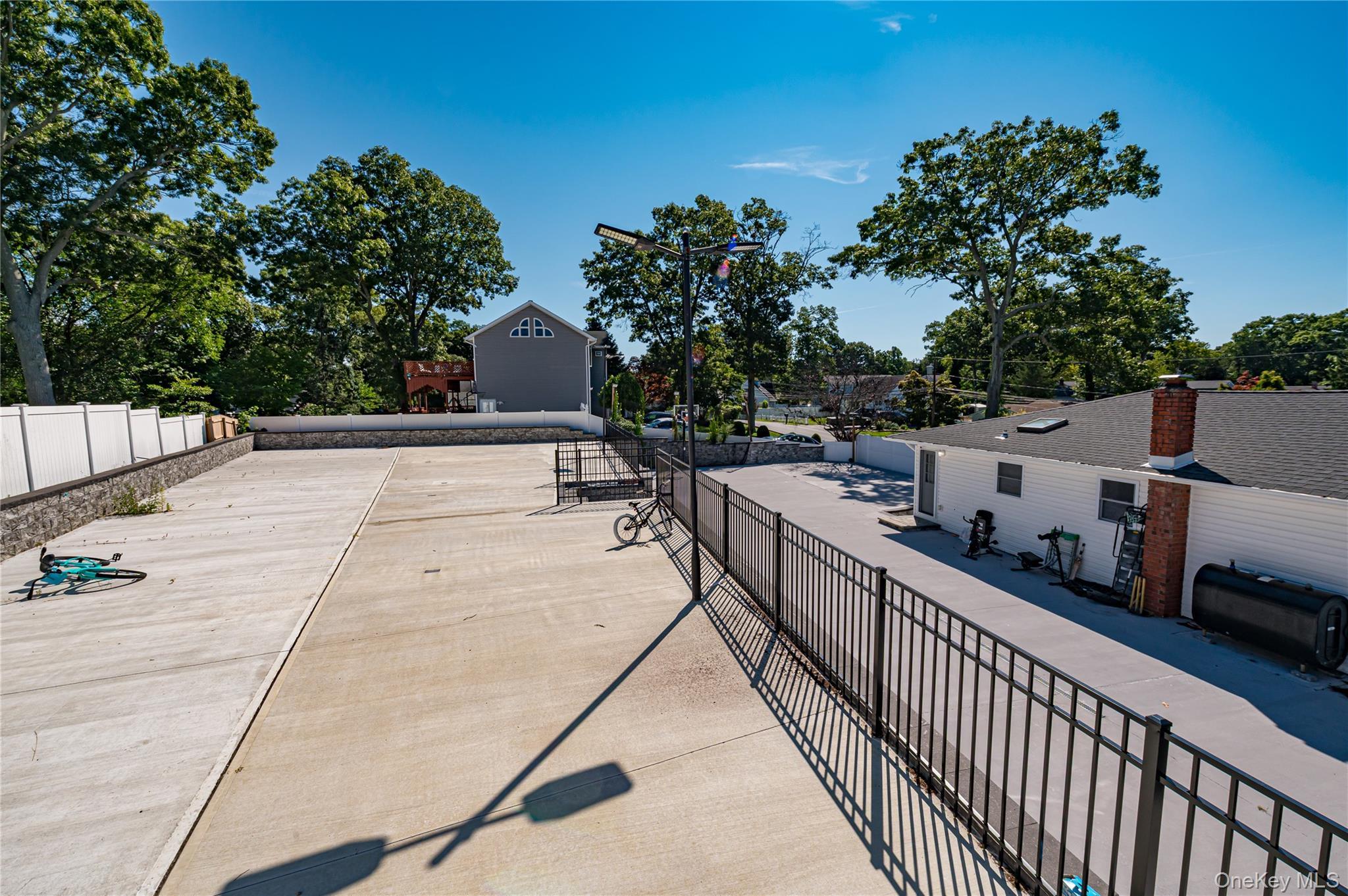 Single Family Ontario Street Suffolk County, NY 11779, MLS-1040582-30