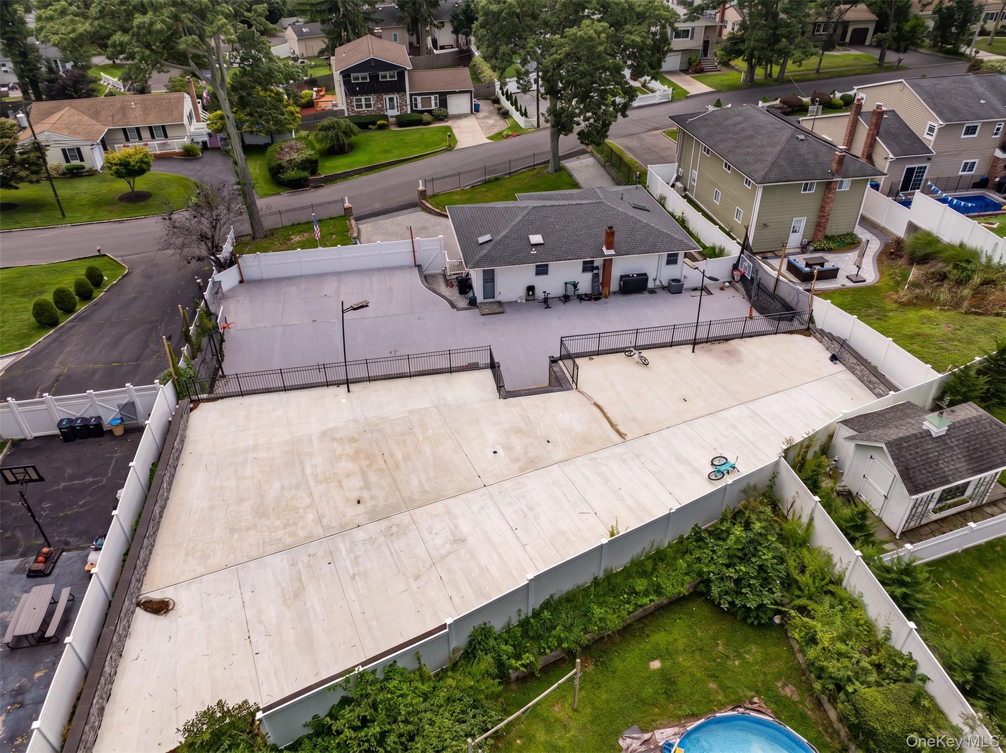 Single Family Ontario Street Suffolk County, NY 11779, MLS-1040582-34