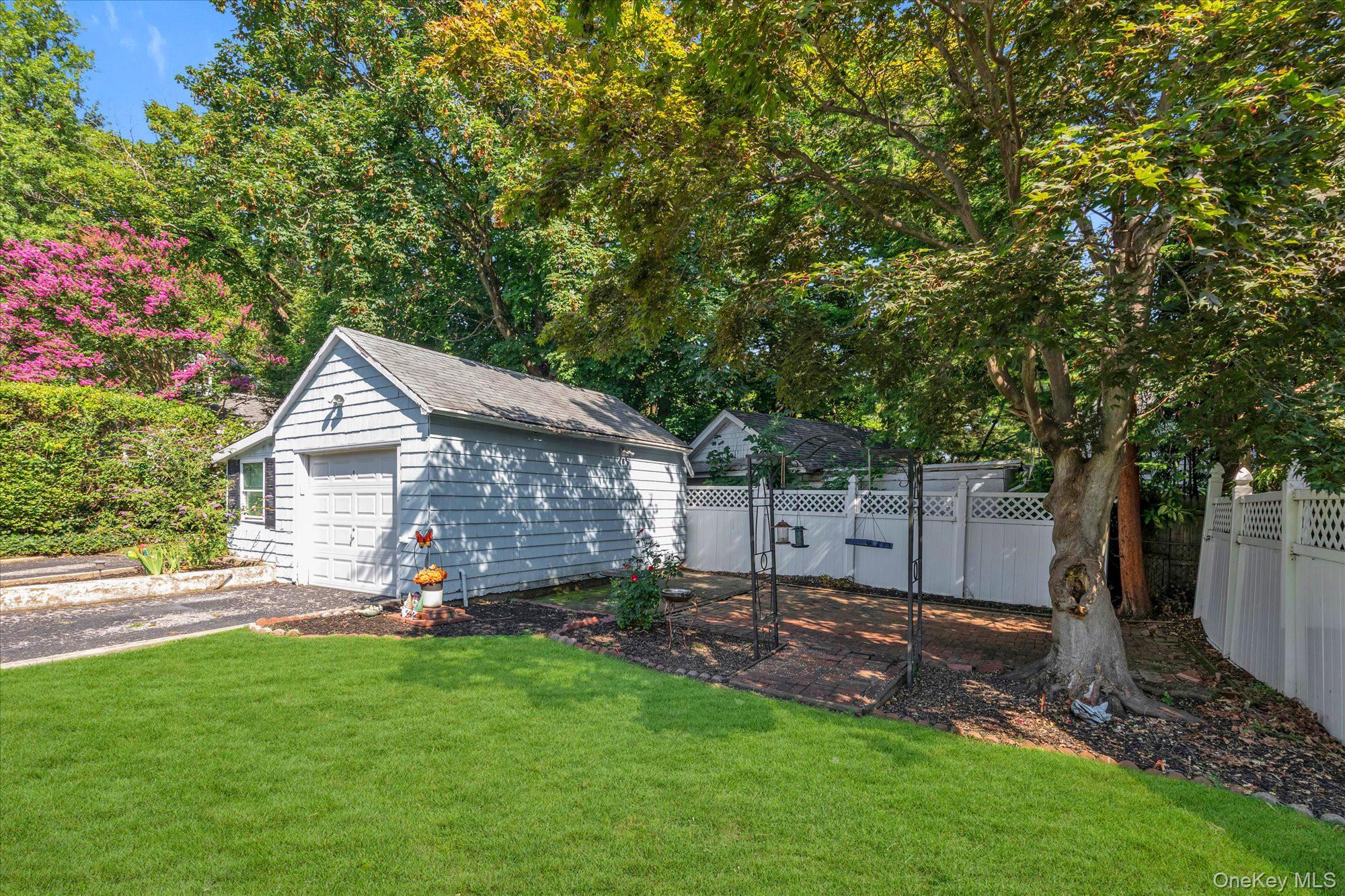 Single Family Schenck Avenue Nassau County, NY 11021, MLS-1040588-14